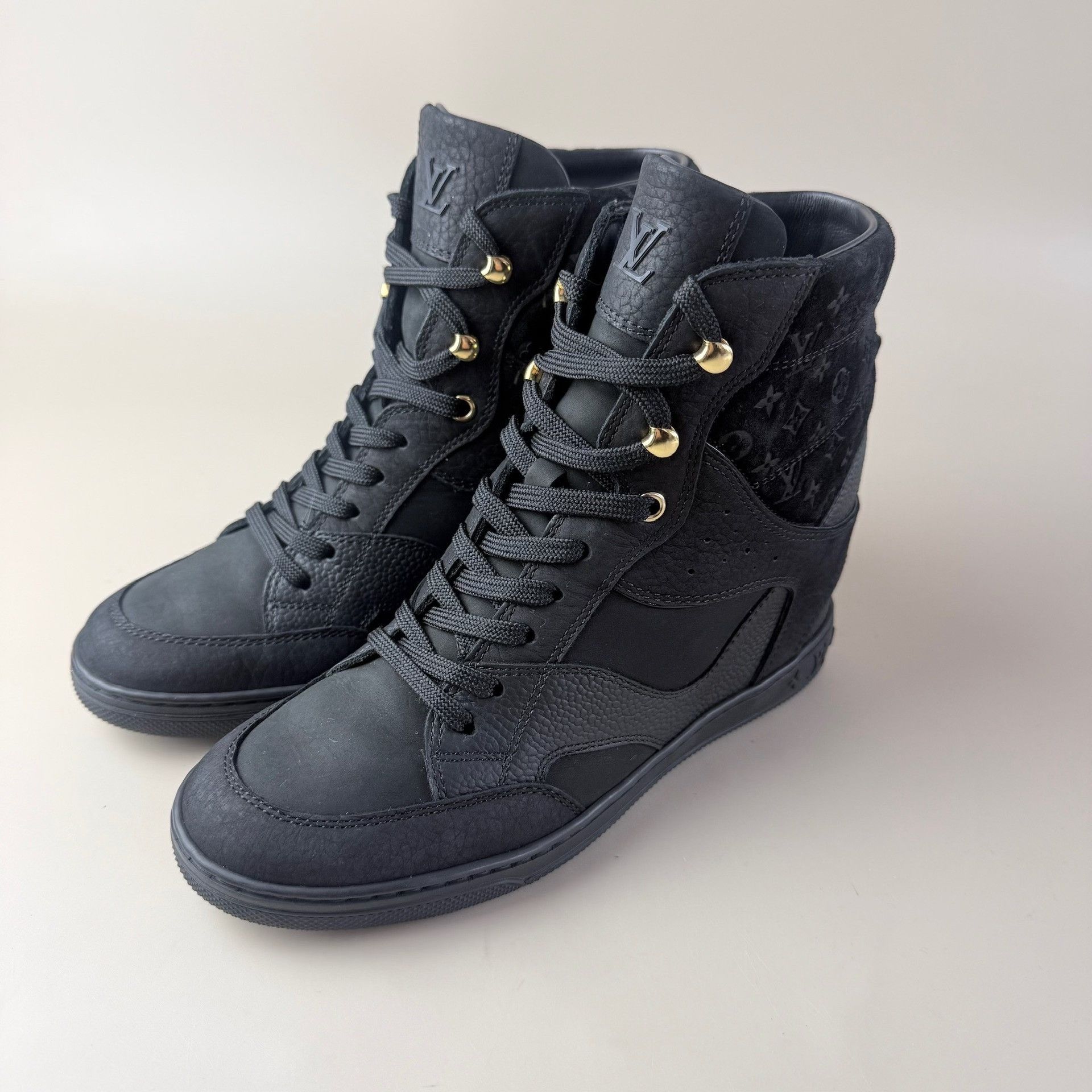 Louis Vuitton LV Monogram Pattern Ankle Boots Size US 4.5 / IT 34.5 - 1 Thumbnail