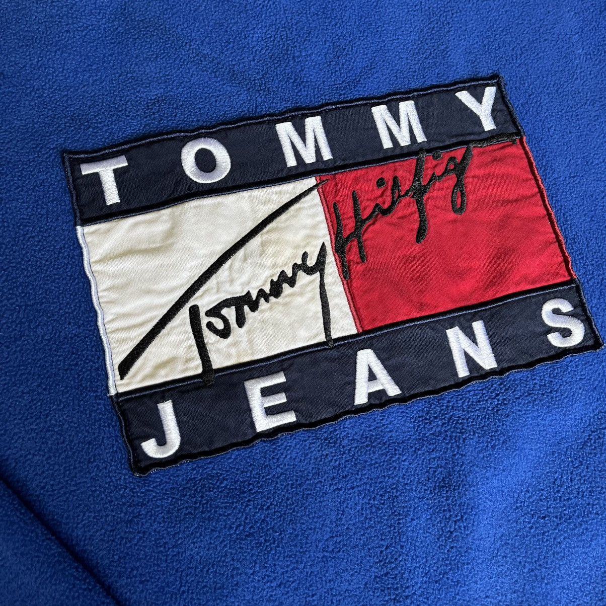 Tommy Hilfiger Vintage 1990s Tommy Hilfiger Jeans Flag Fleece Crewneck Blue Size US XL / EU 56 / 4 - 3 Thumbnail