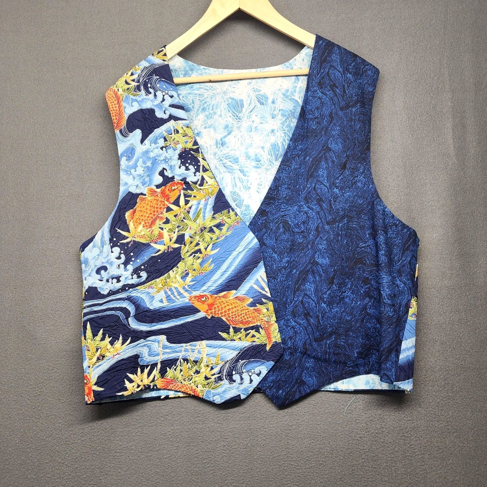 Vintage Koi Fish Waves Vest Mens XL Blue Japanese Print Open Front Lined Bamboo Handmade Size US XL / EU 56 / 4 - 2 Thumbnail
