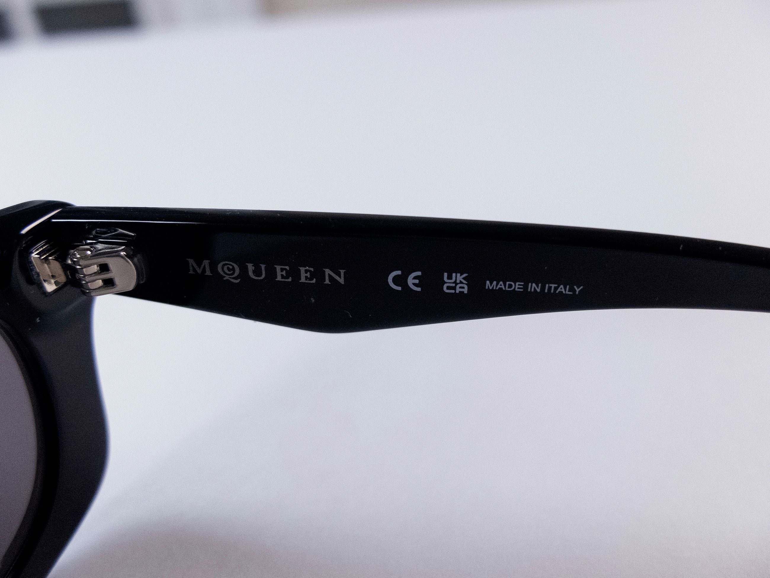 Alexander McQueen ALEXANDER MCQUEEN black rectangular acetate sunglasses Size ONE SIZE - 10 Thumbnail