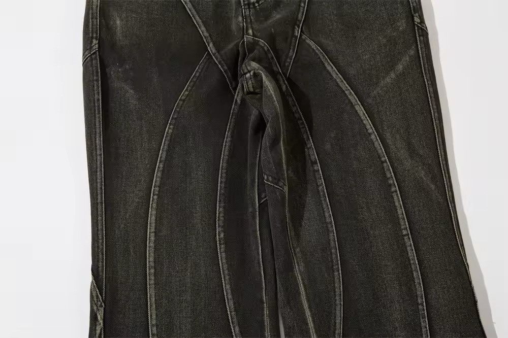 Street Deconstructed Micro-flared Jeans