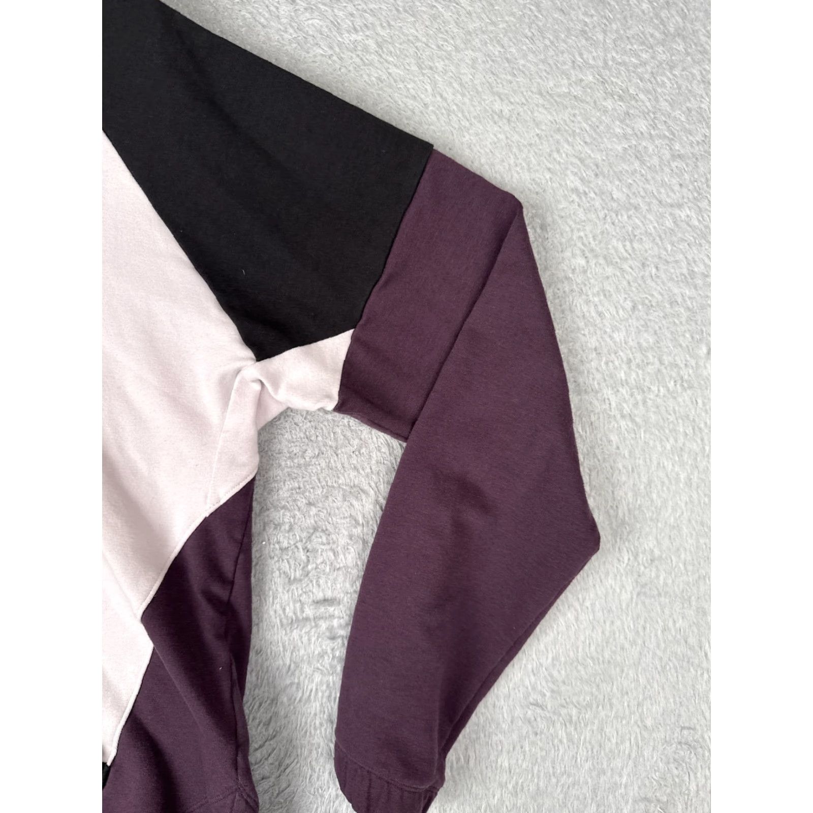 The North Face The North Face Hoodie Womens Medium Purple Pink Kangaroo Pullover Size M / US 6-8 / IT 42-44 - 2 Thumbnail