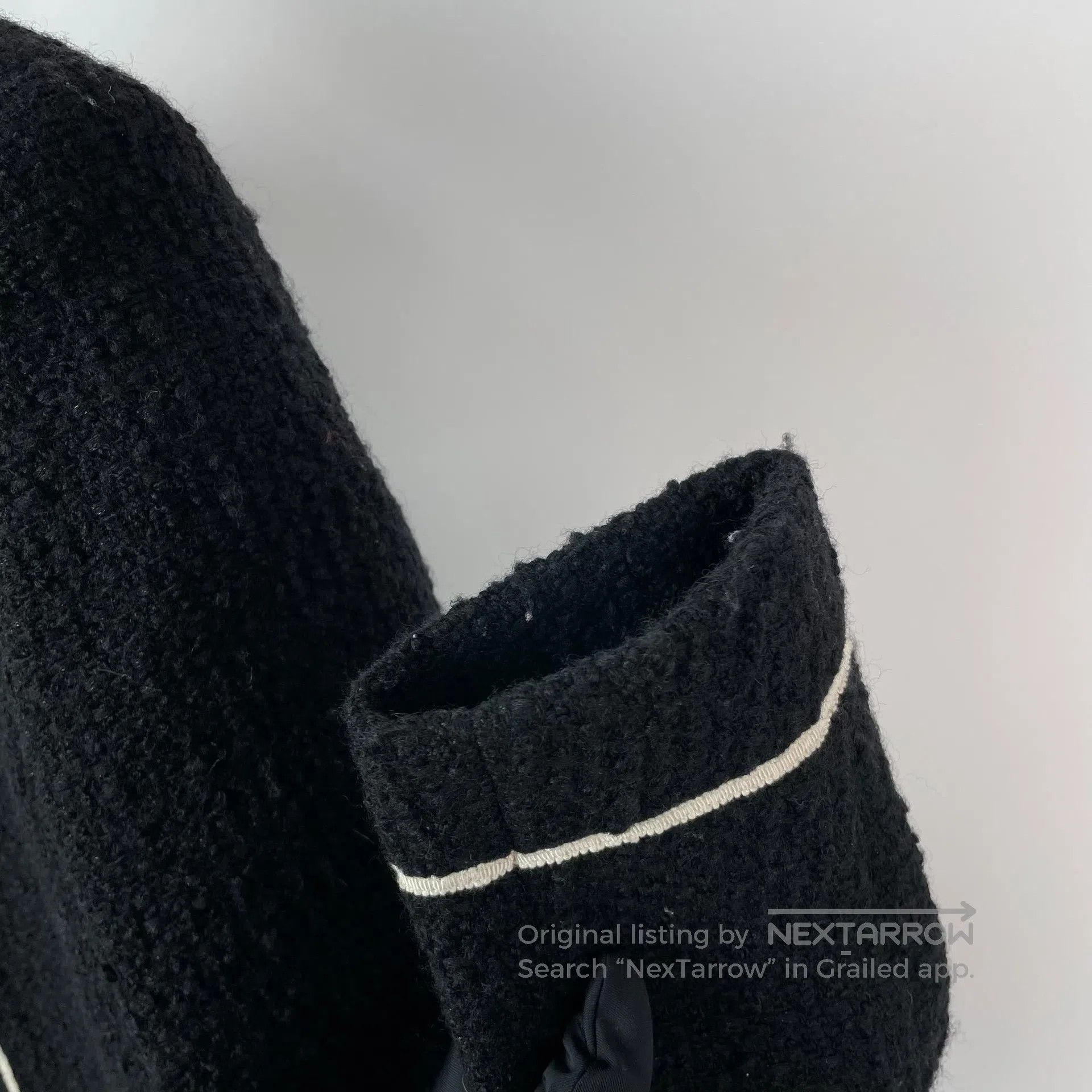 Celine CELINE Black Tweed Jacket with Gold Buttons| Size XXS / US 00 / IT 34 - 4 Thumbnail