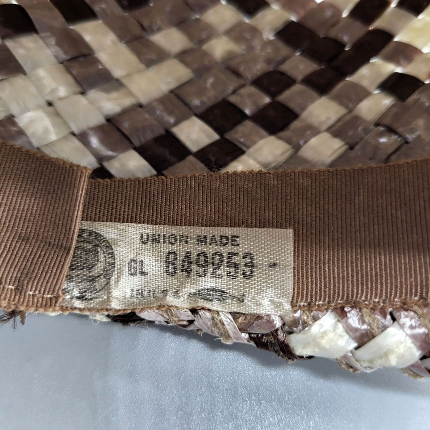 Vintage VINTAGE Union Made USA 1950s Womens Cloche Hat Raffia Straw Brown Ribbon Bow Size ONE SIZE - 5 Thumbnail
