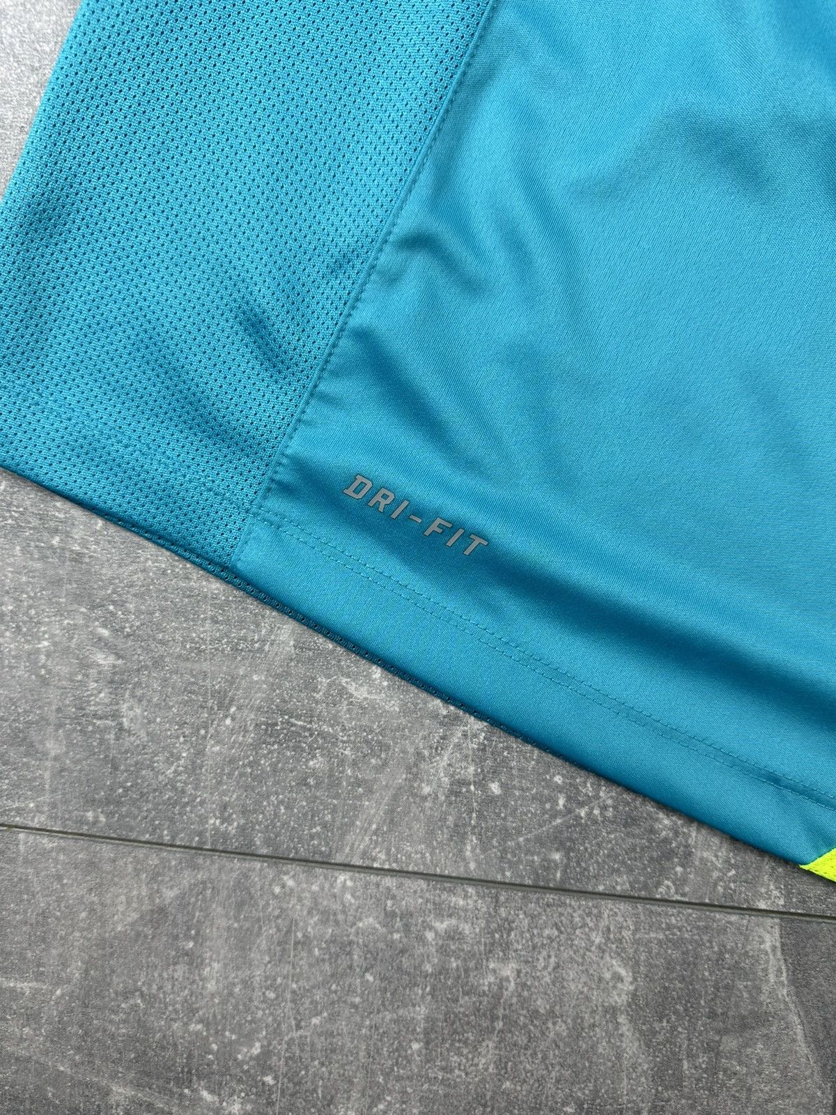 Nike Nike Brazil National Team Training Soccer Jersey 2012/13 Size US L / EU 52-54 / 3 - 7 Thumbnail