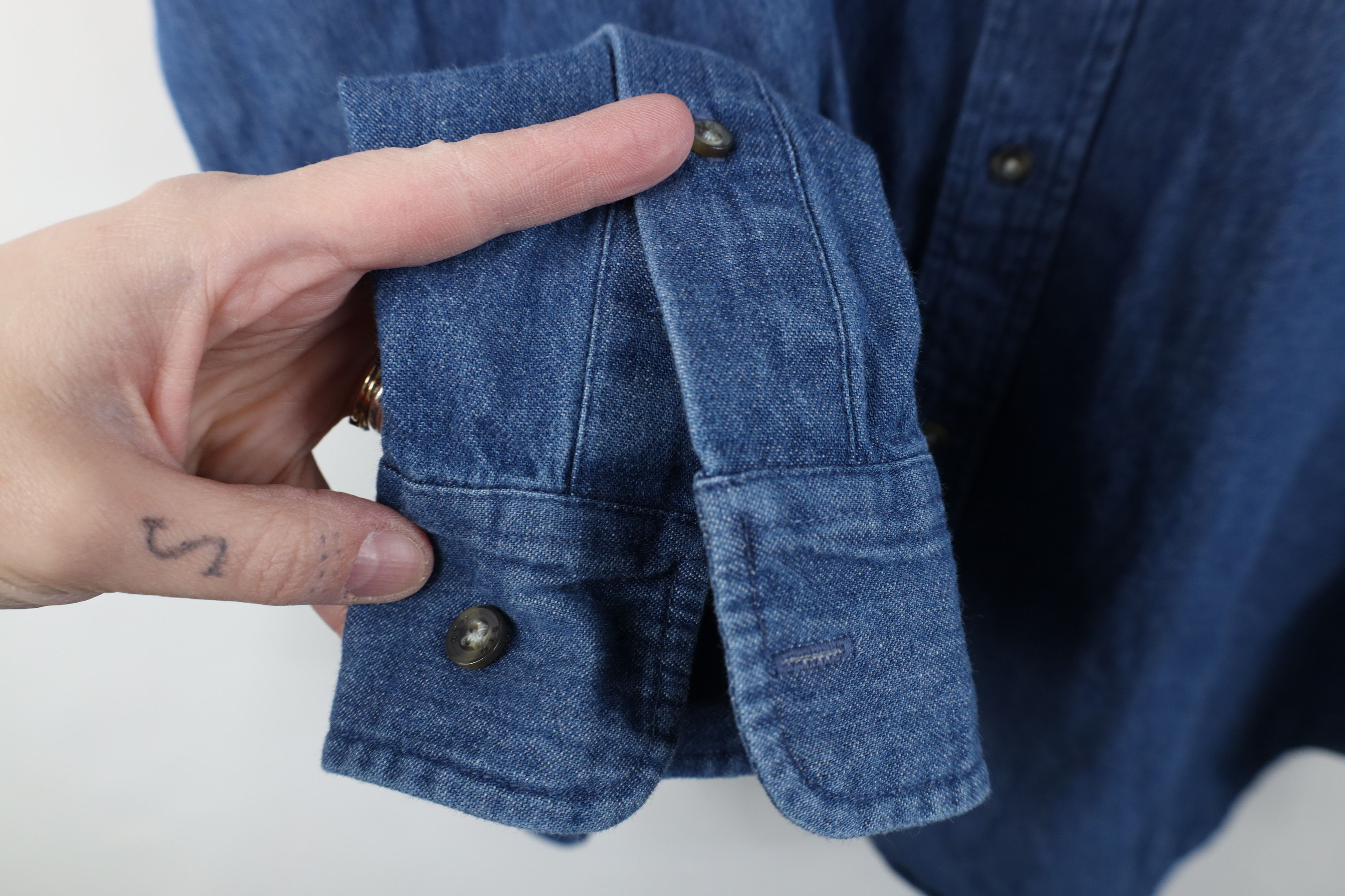 Vintage Vintage 90s Streetwear Denim Jean Collared Button Down Shirt Size US L / EU 52-54 / 3 - 8 Thumbnail