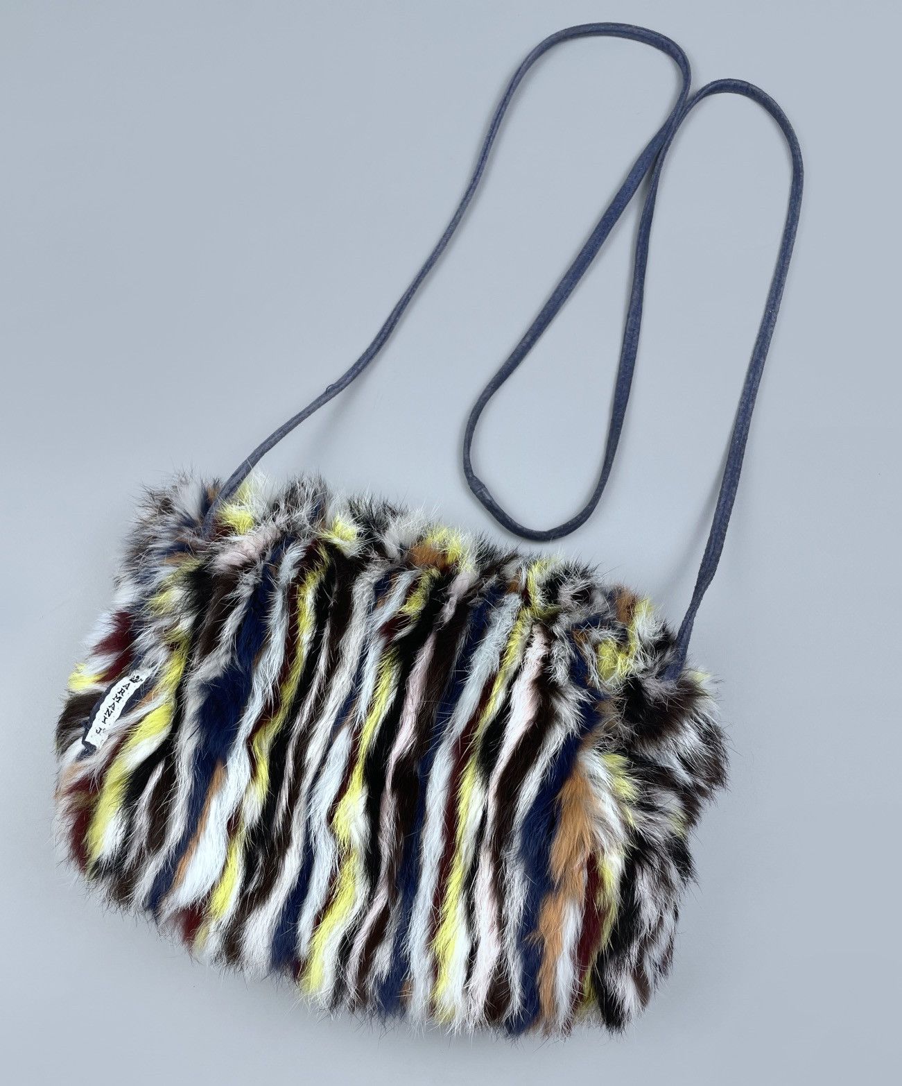 Armani Vintage Armani Jeans Rabbit Fur Trim Lace Muff Handwarme Size ONE SIZE - 2 Thumbnail