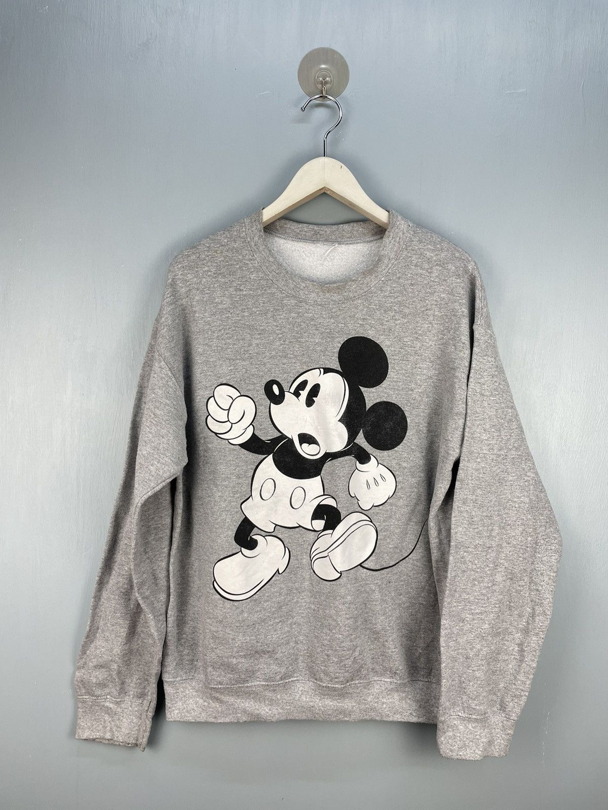 Disney Vintage 90s Mickey Mouse sweatshirt Size US L / EU 52-54 / 3 - 1 Thumbnail