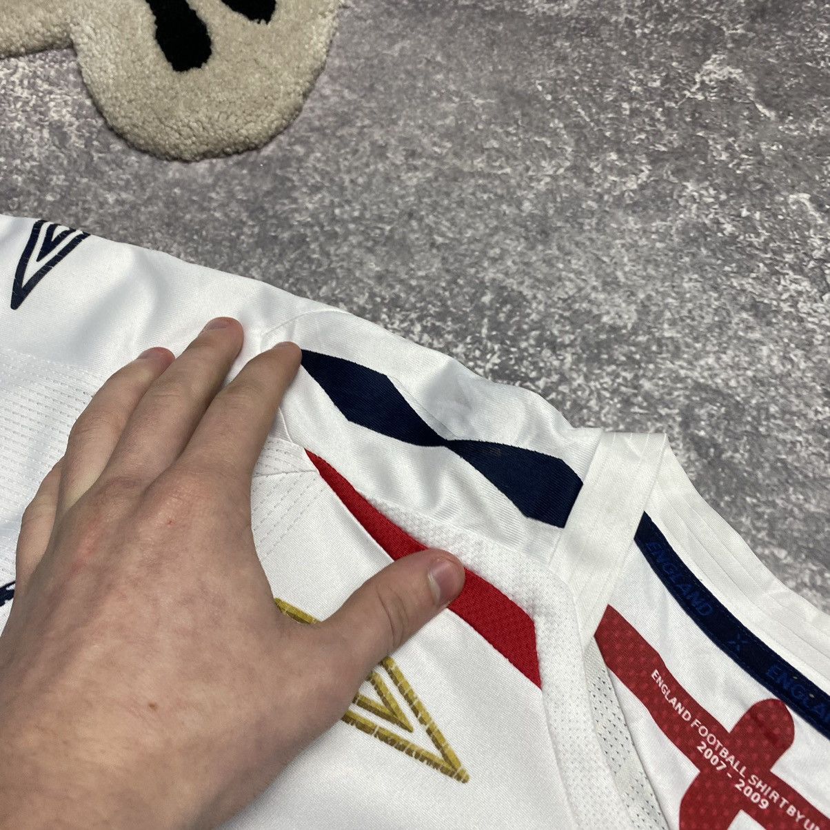 Umbro Vintage Umbro England 2007 National soccer jersey Size US M / EU 48-50 / 2 - 8 Thumbnail