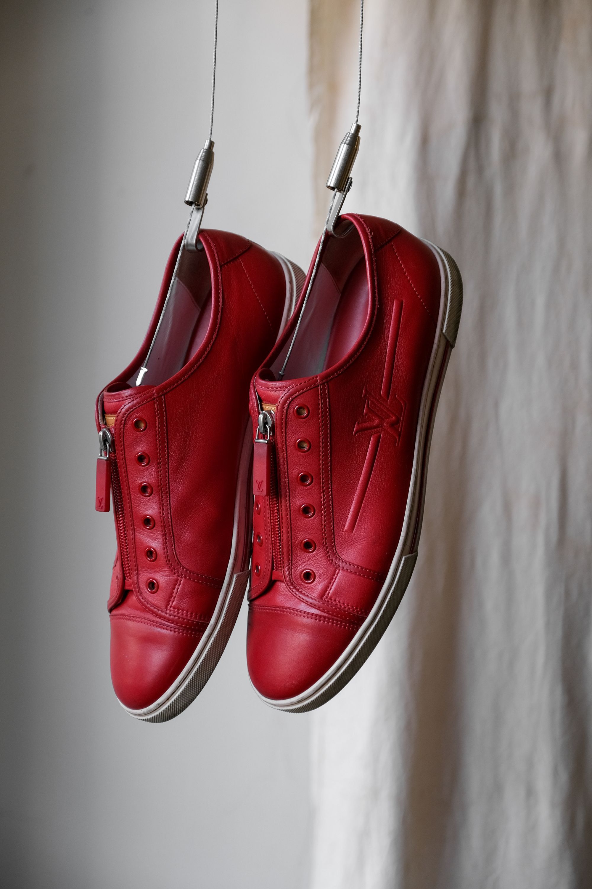 Louis Vuitton LOUIS VUITTON Zip-up Leather Sneakers Size US 8 / EU 41 - 1 Thumbnail