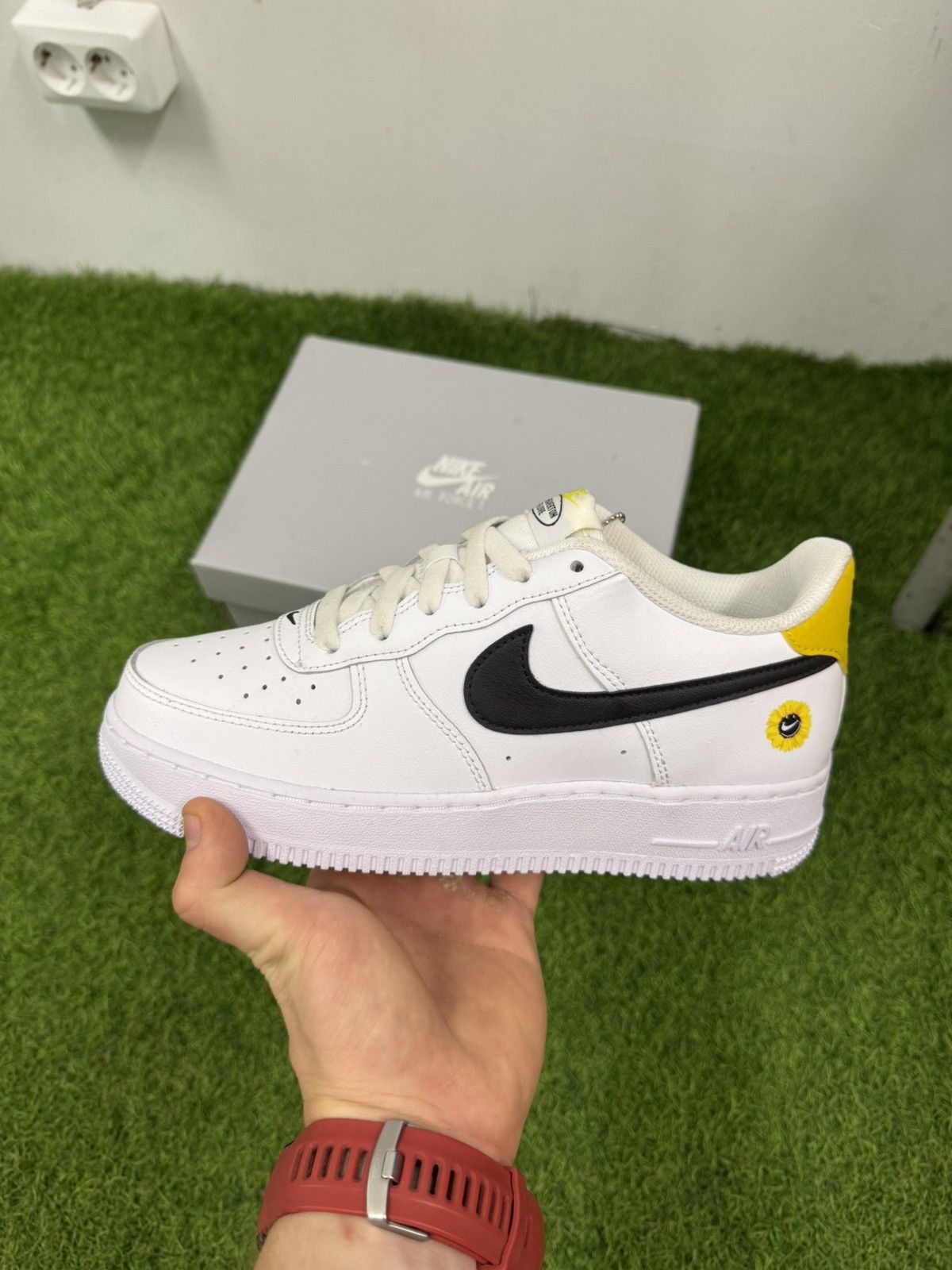 Nike Air Force Have a Nike Day US 6Y