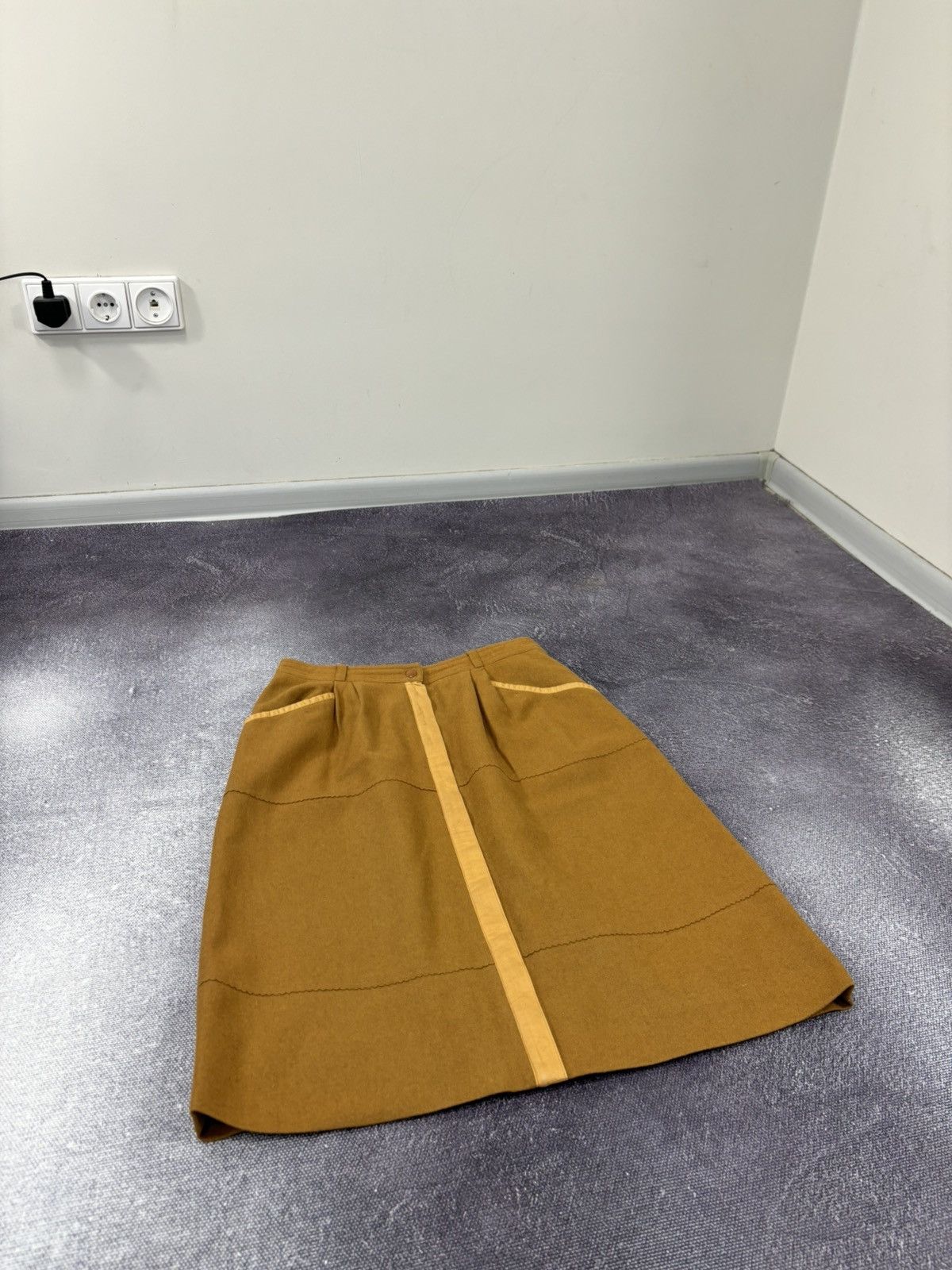 Iceberg Vintage J.C. de Castelbajac Iceberg Rare Wool Flared Skirt Size 30" / US 8 / IT 44 - 3 Thumbnail