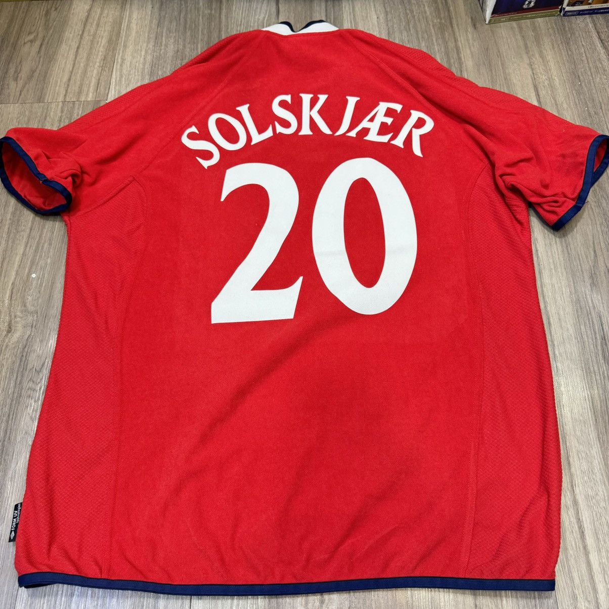 Umbro Norway Euro2000 home shirt #20 Solskjaer Size US XL / EU 56 / 4 - 2 Thumbnail
