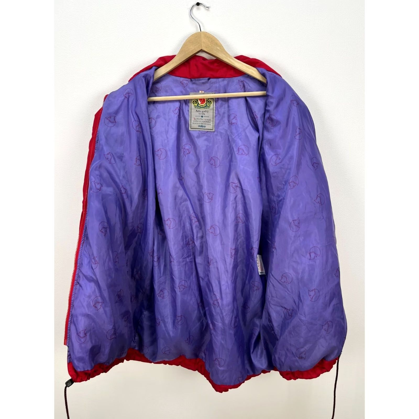 Vintage Fjällräven Vintage Gore-Tex Jacket Mens Size M Red 90s Windbreaker Jacket Mens M Vintage Size US M / EU 48-50 / 2 - 4 Thumbnail