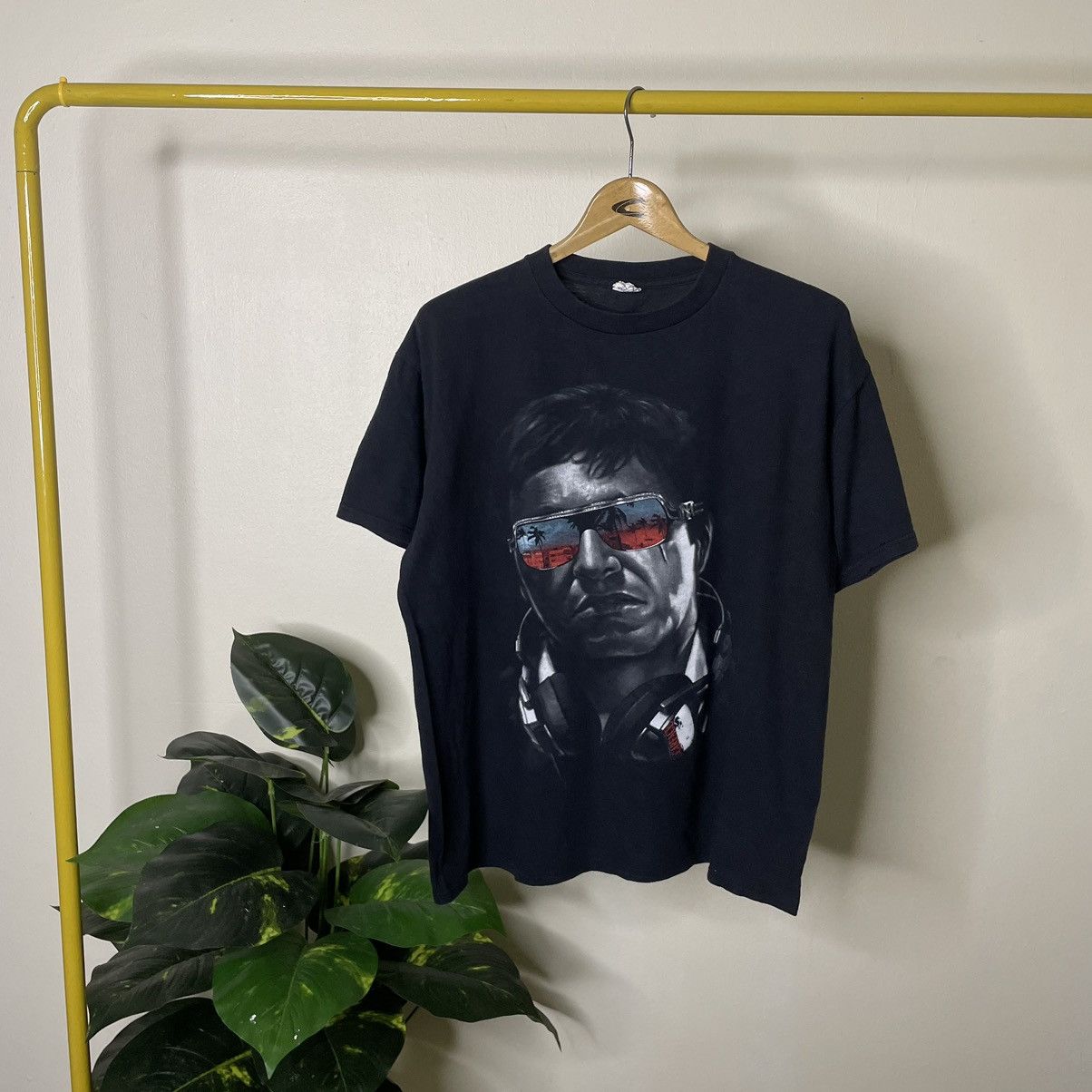 Vintage Vintage Y2K Scarface Tony Montana Gangster Movie T Shirt Size US L / EU 52-54 / 3 - 1 Thumbnail