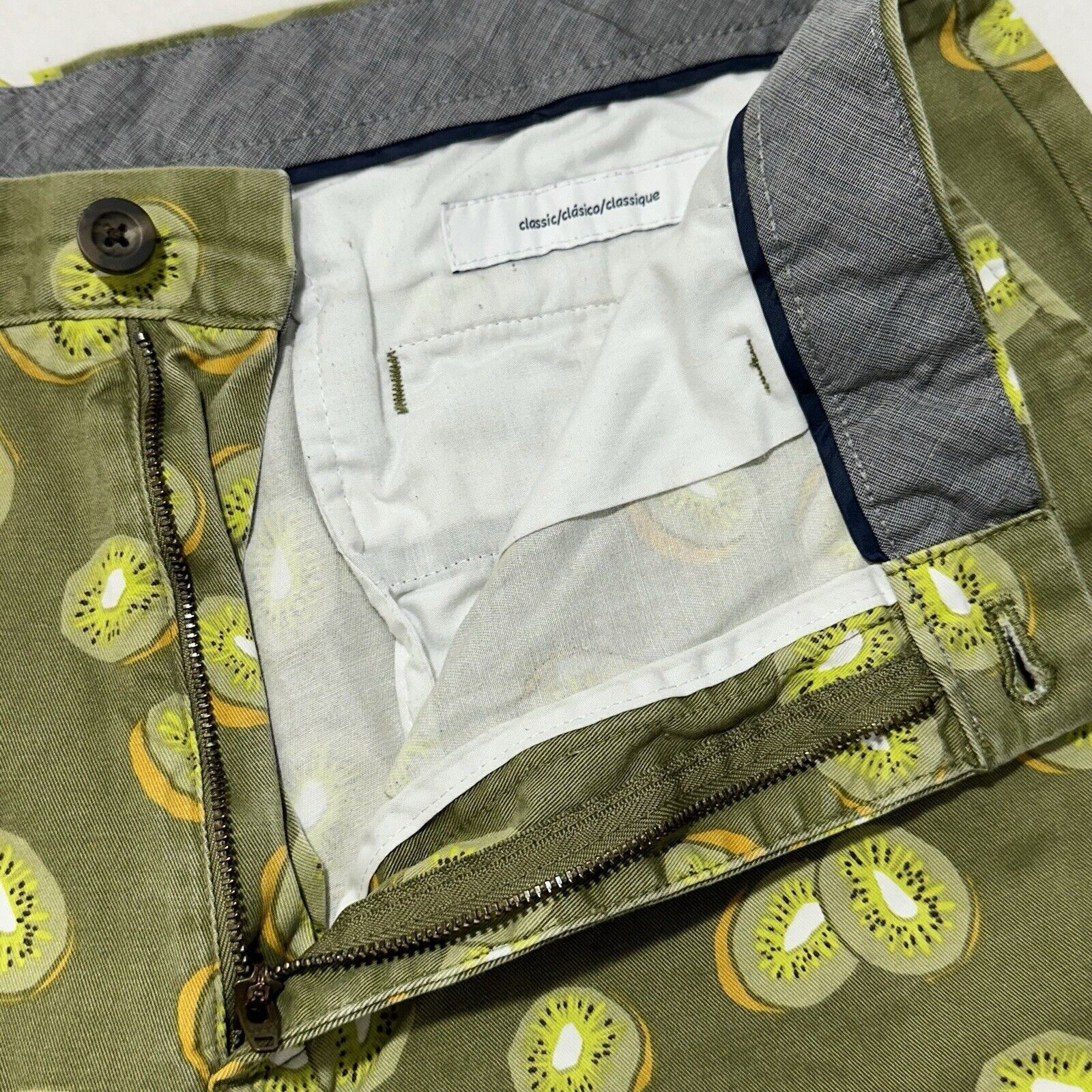 Other Amazon Essentials 36 Kiwi Chino Shorts 8" Fruit Pattern Size US 36 / EU 52 - 5 Thumbnail