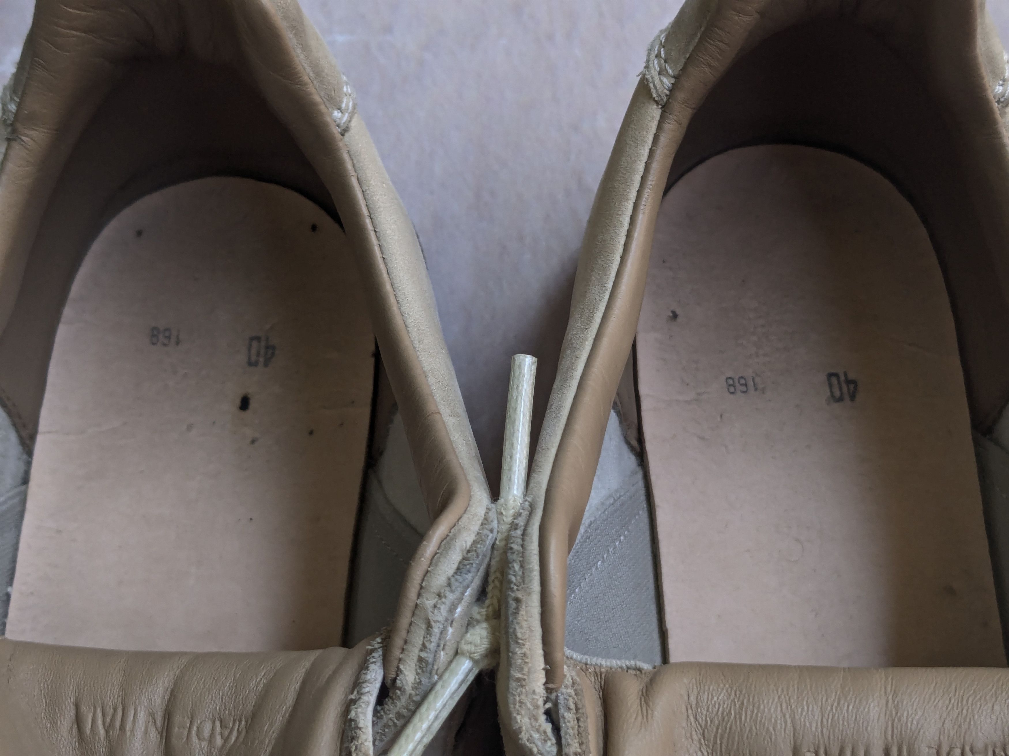 Maison Margiela Maison Margiela GAT Replica Beige Paint 7 40 Suede Leather Size US 7 / EU 40 - 6 Thumbnail