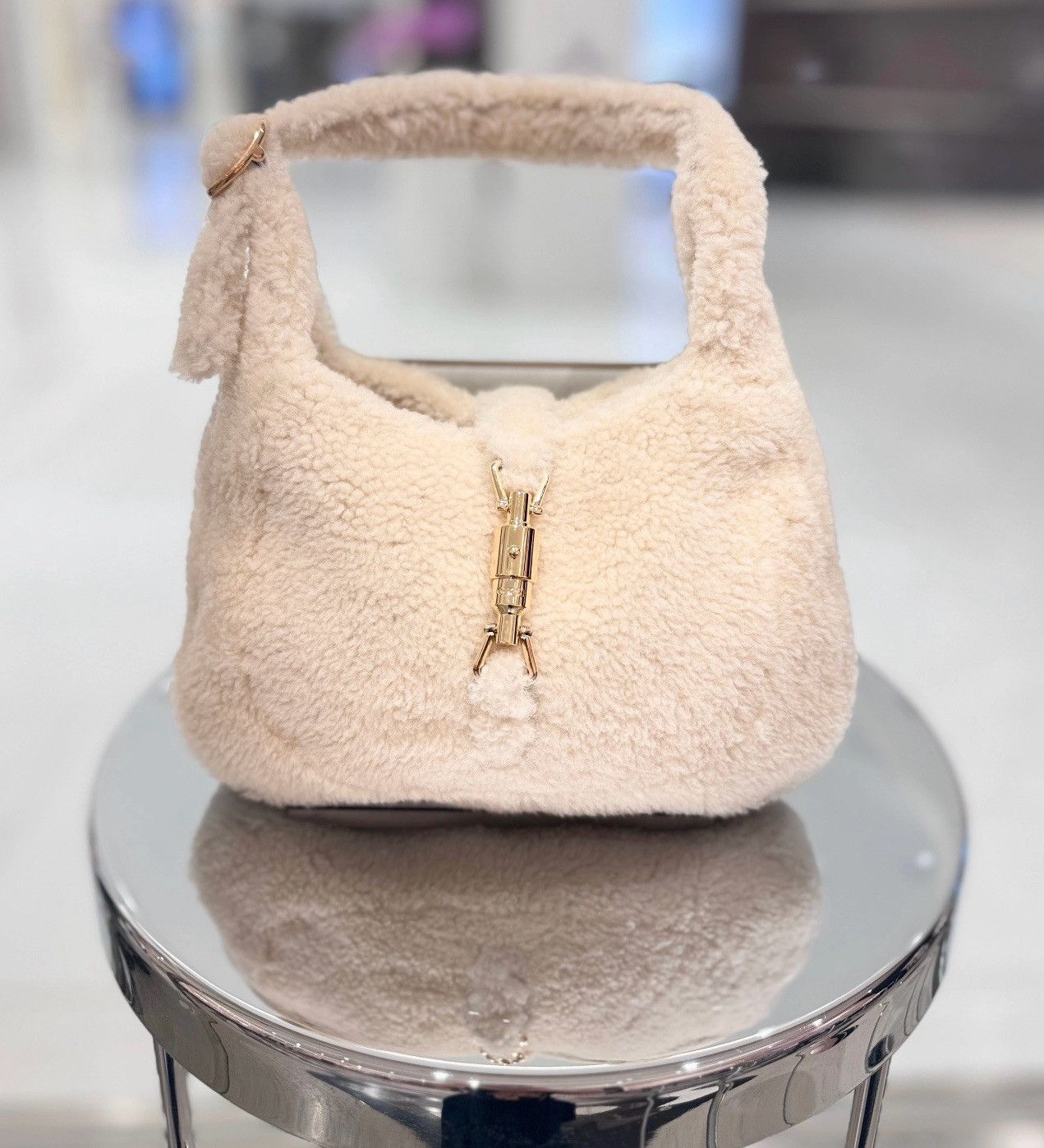 Gucci Small Shearling Jackie 1961 Hobo White Size ONE SIZE - 13 Thumbnail