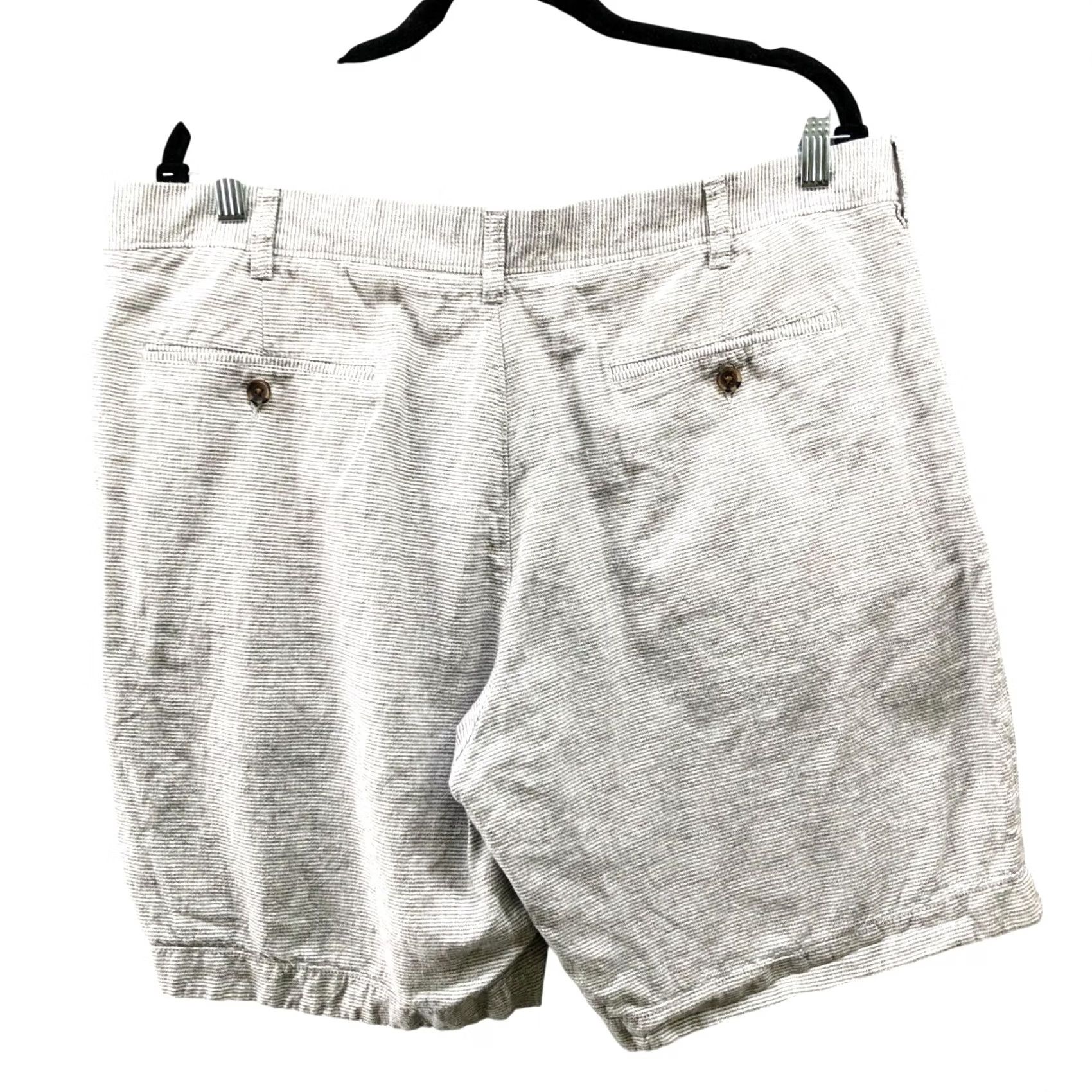J.Crew J. Crew 9'' Gramercy Linen Cotton Shorts Mens 38 Gray White Stripes Chino Size US 38 / EU 54 - 2 Thumbnail