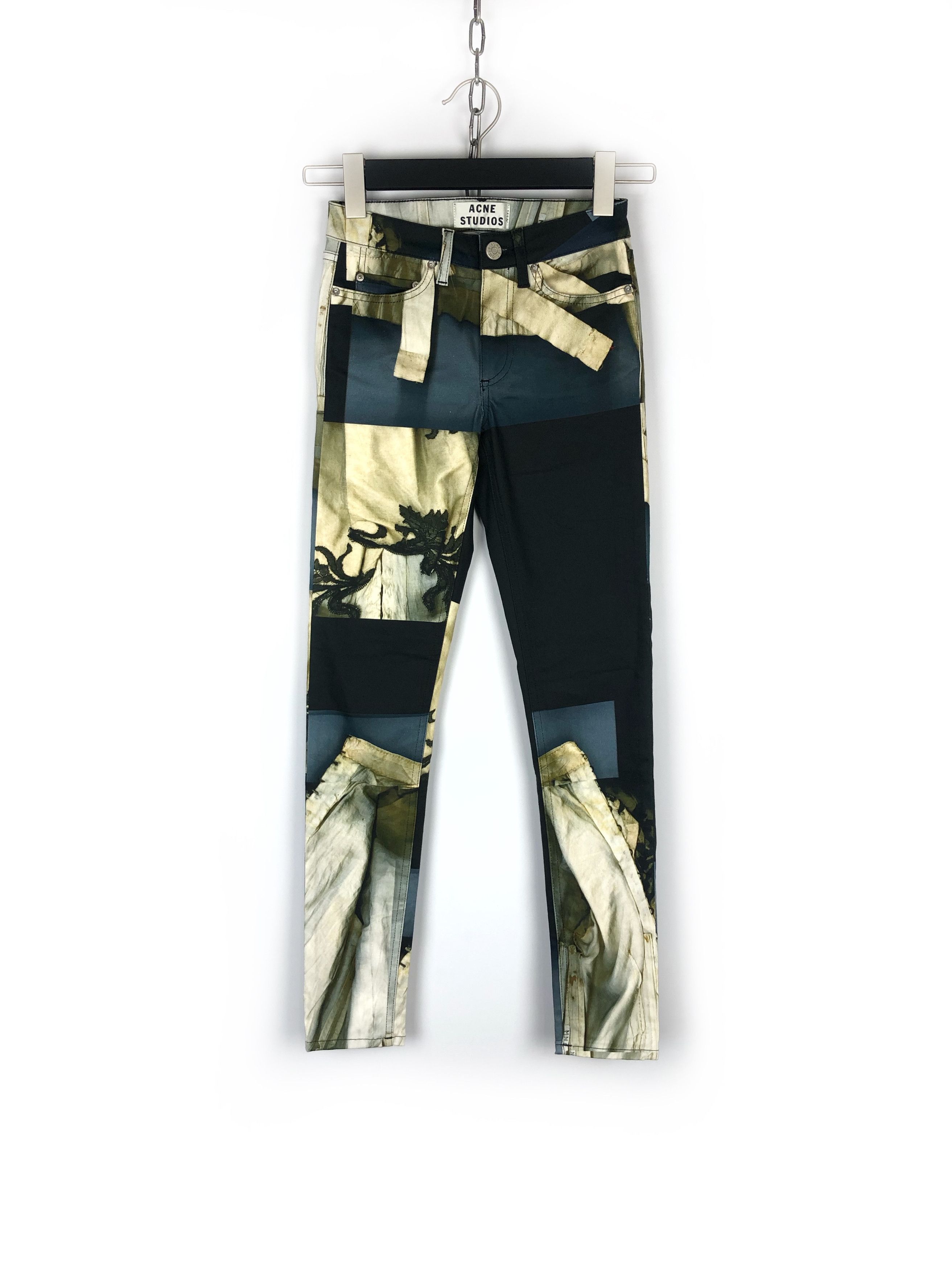 image of Acne Studios Skin 5 Blk Flower Pants Size 23/32, Women's