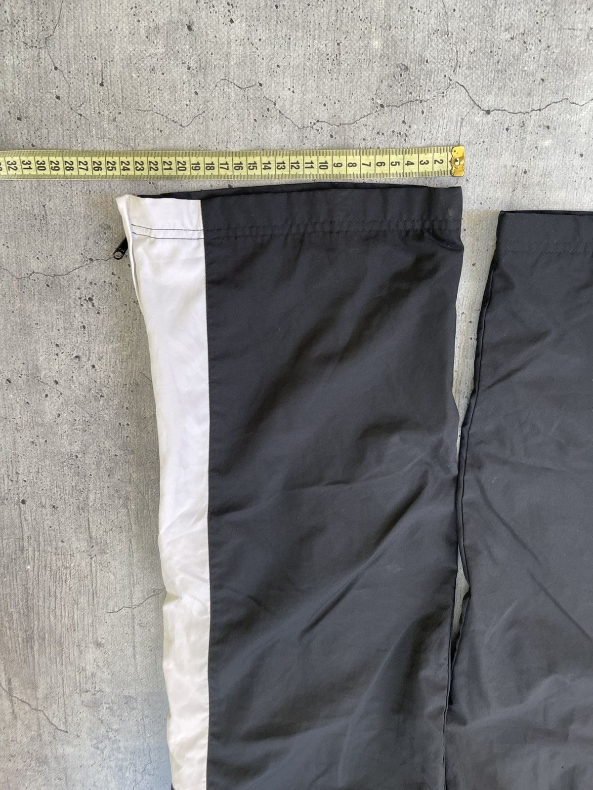 Nike Nike Baggy Vintage Y2K Nylon Track Pants Joggers Hype S M Size US 32 / EU 48 - 6 Thumbnail