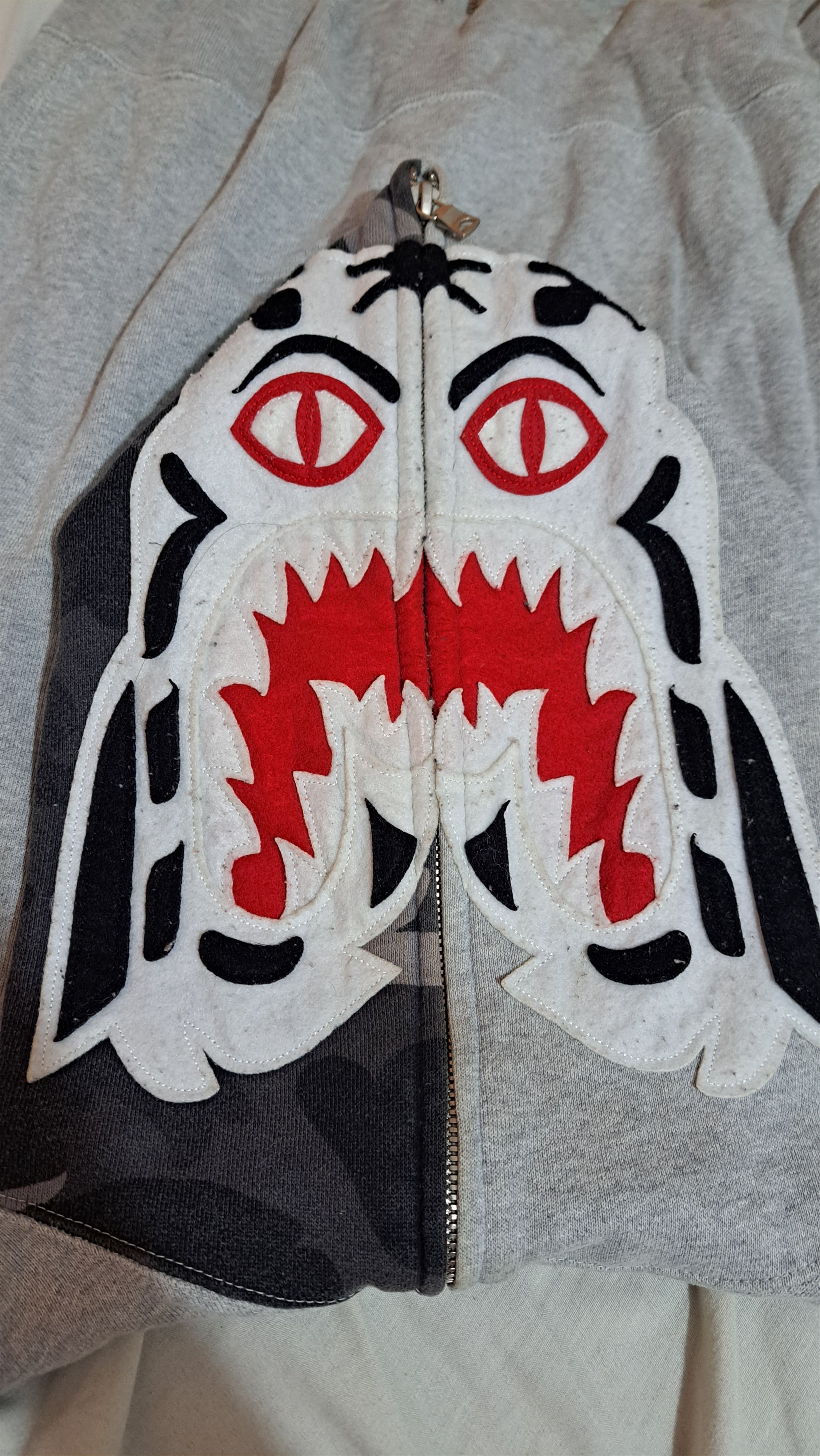 Bape Bape Tiger Shark Hoodie Size S / US 4 / IT 40 - 1 Thumbnail