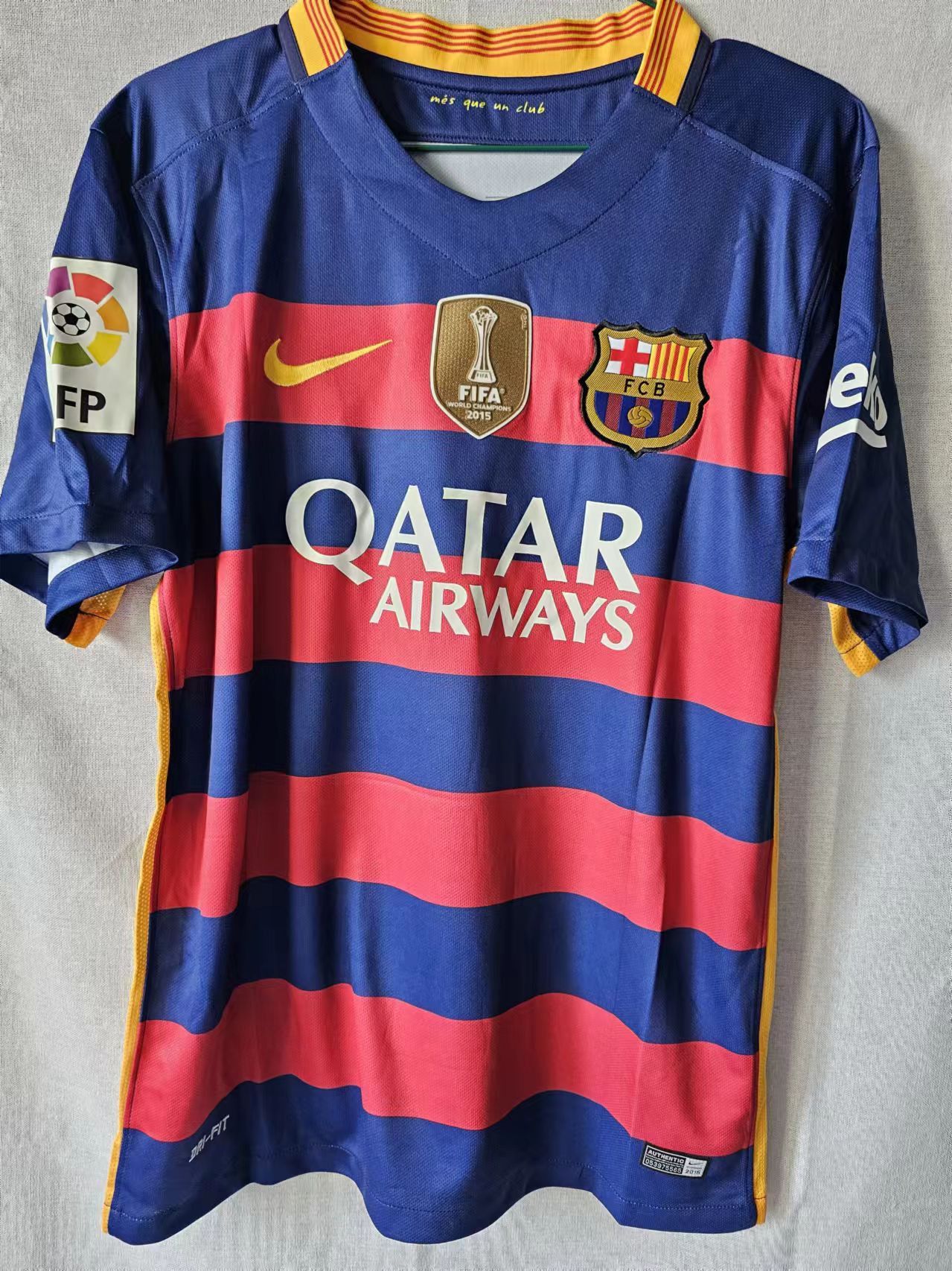 Other 2015 16 Barcelona #10 Neymar Jersey Home Size US M / EU 48-50 / 2 - 2 Thumbnail