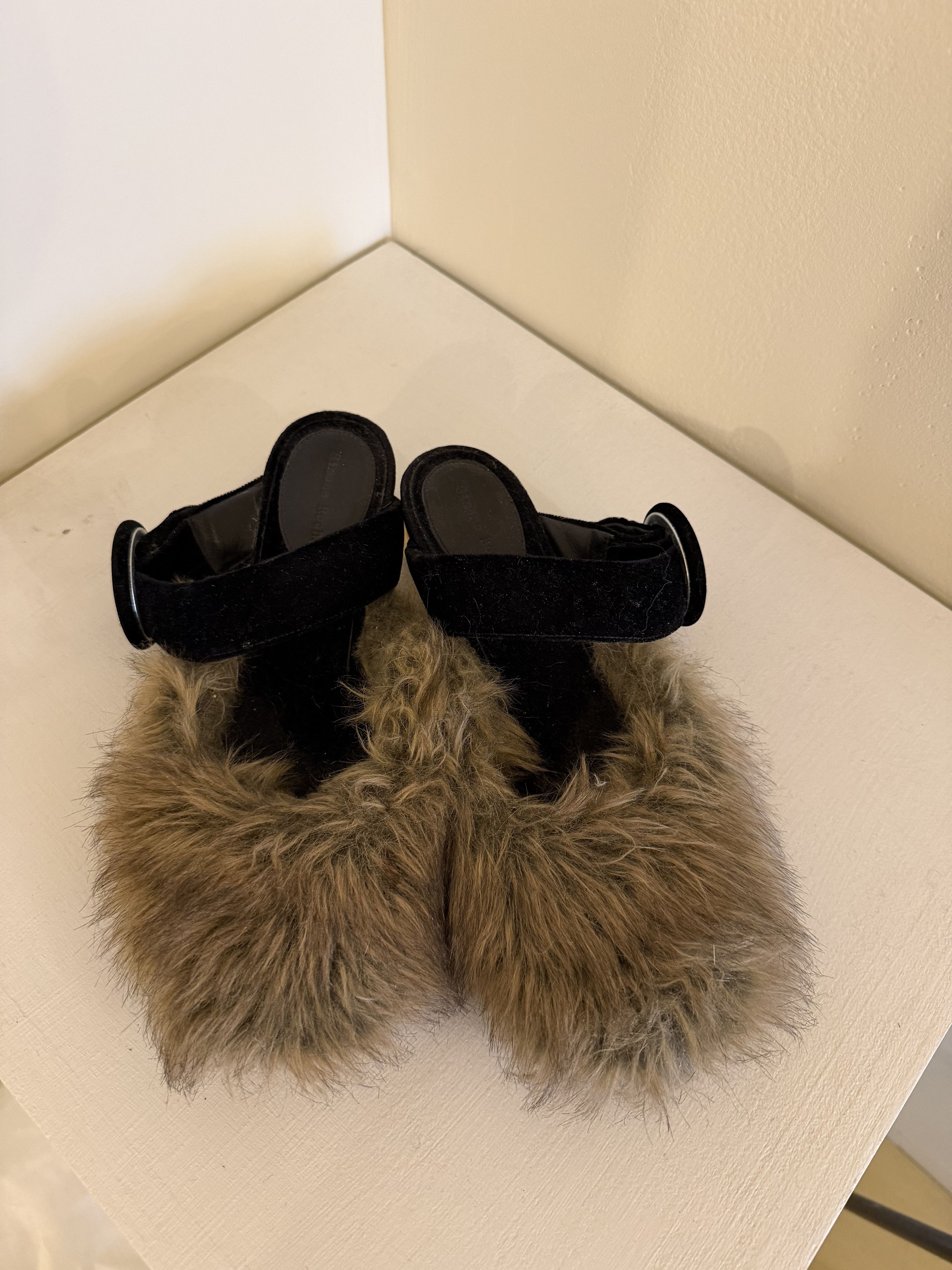 Simone Rocha simone rocha faux fur crystal heel mules Size US 7 / IT 37 - 1 Thumbnail