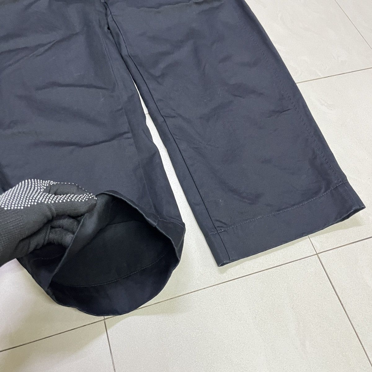 Uniqlo Uniqlo U Balloon Baggy Pants Size 28" / US 6 / IT 42 - 4 Thumbnail