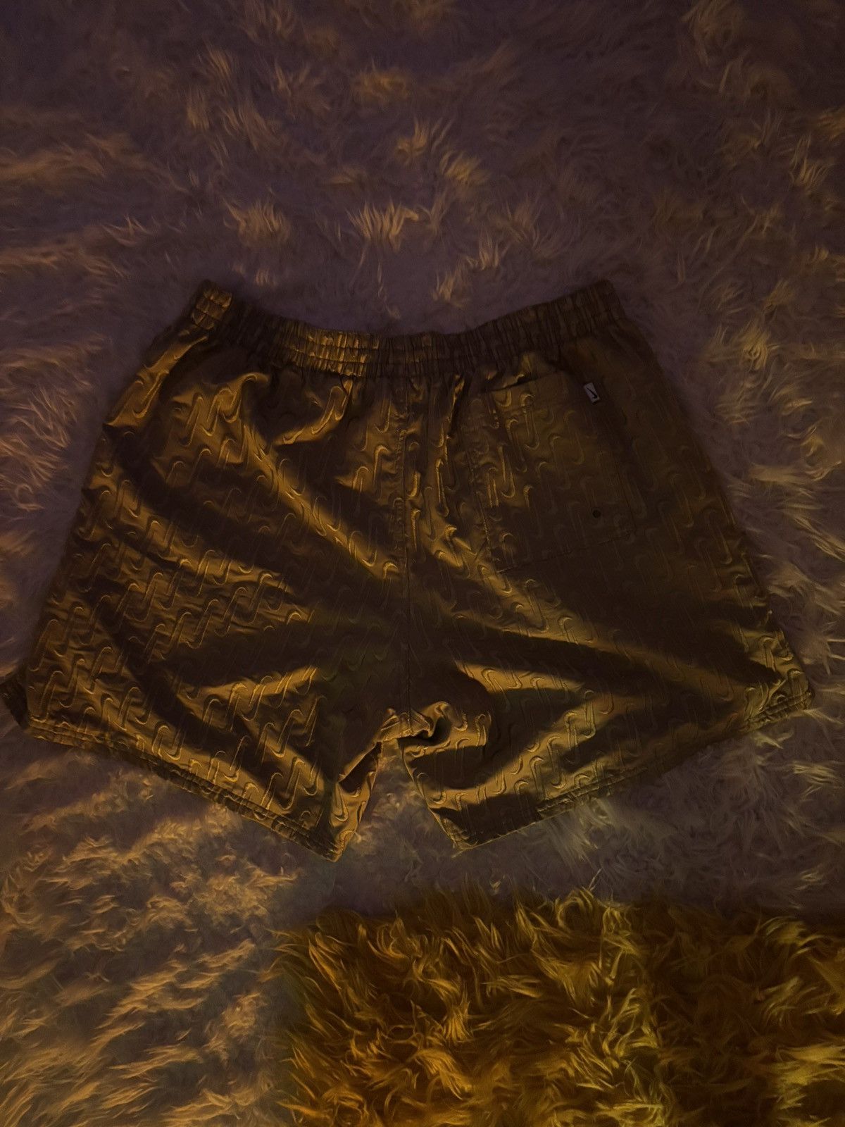 Nike Nike Gold Print Shorts Size US 35 - 2 Thumbnail