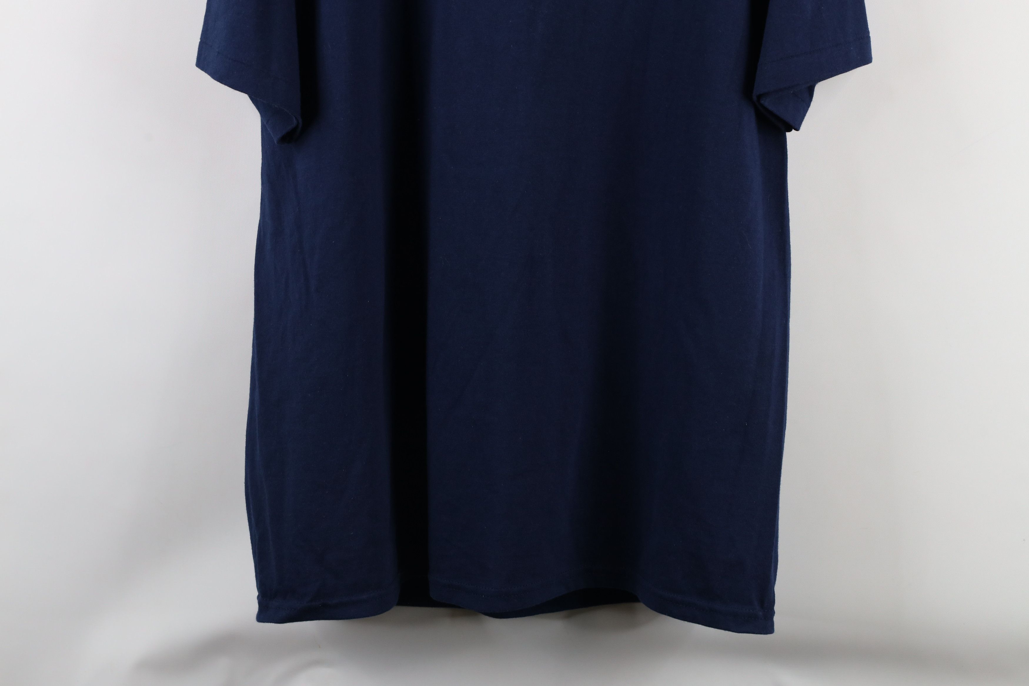 Vintage Vintage 90s Cleveland Indians Baseball Big Logo T-Shirt Size US L / EU 52-54 / 3 - 11 Thumbnail