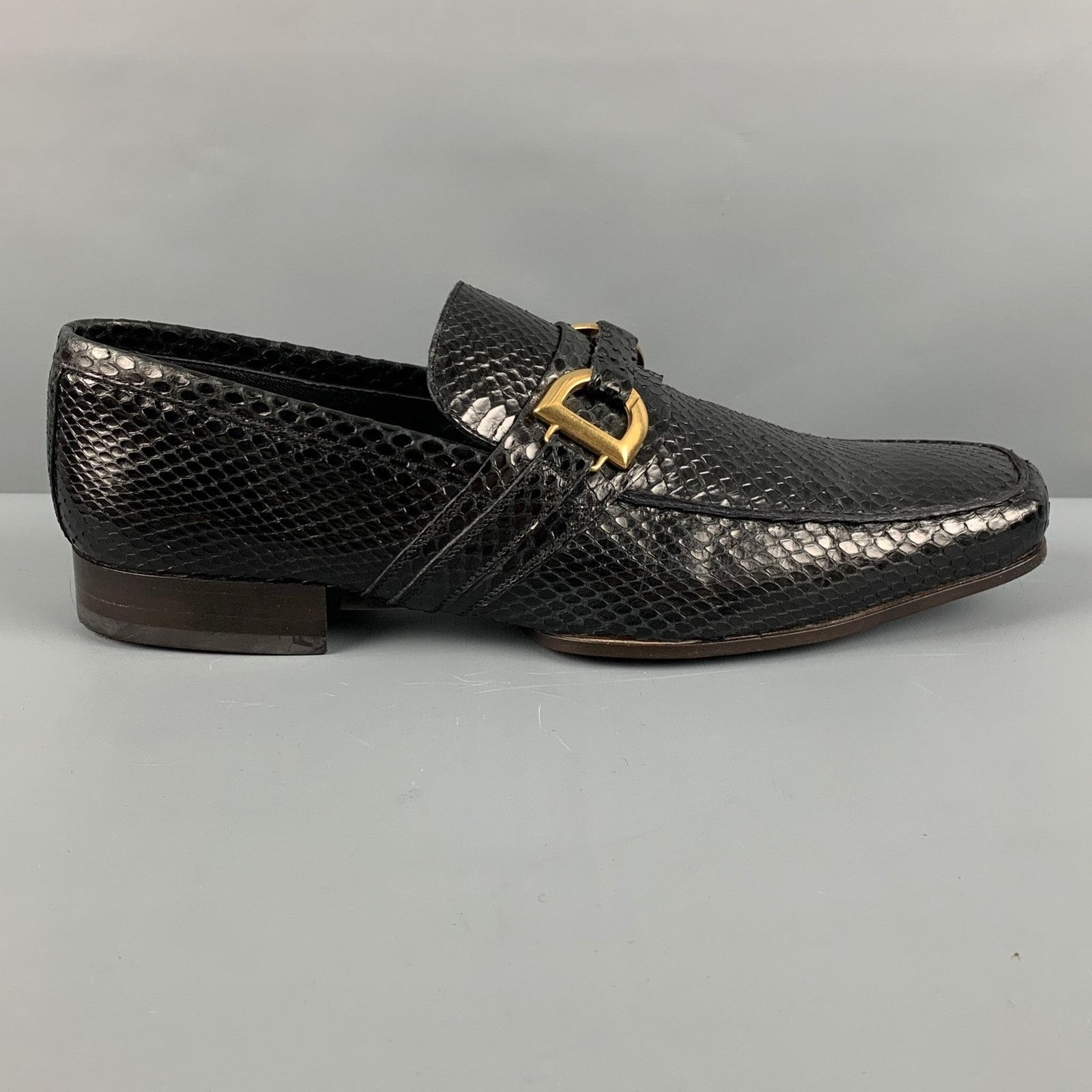 Dolce & Gabbana DOLCE & GABBANA Black Textured Leather Slip On Loafers Size US 7 / EU 40 - 2 Thumbnail