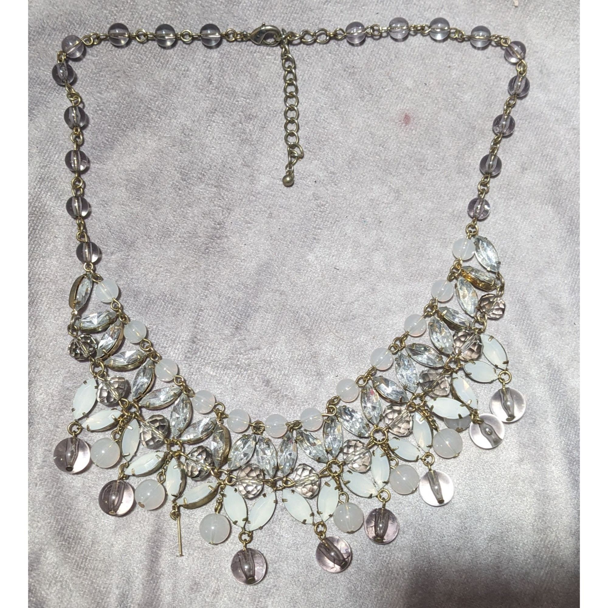Other Elegant White And Silver Beaded Gem Bib Necklace Size ONE SIZE - 10 Thumbnail