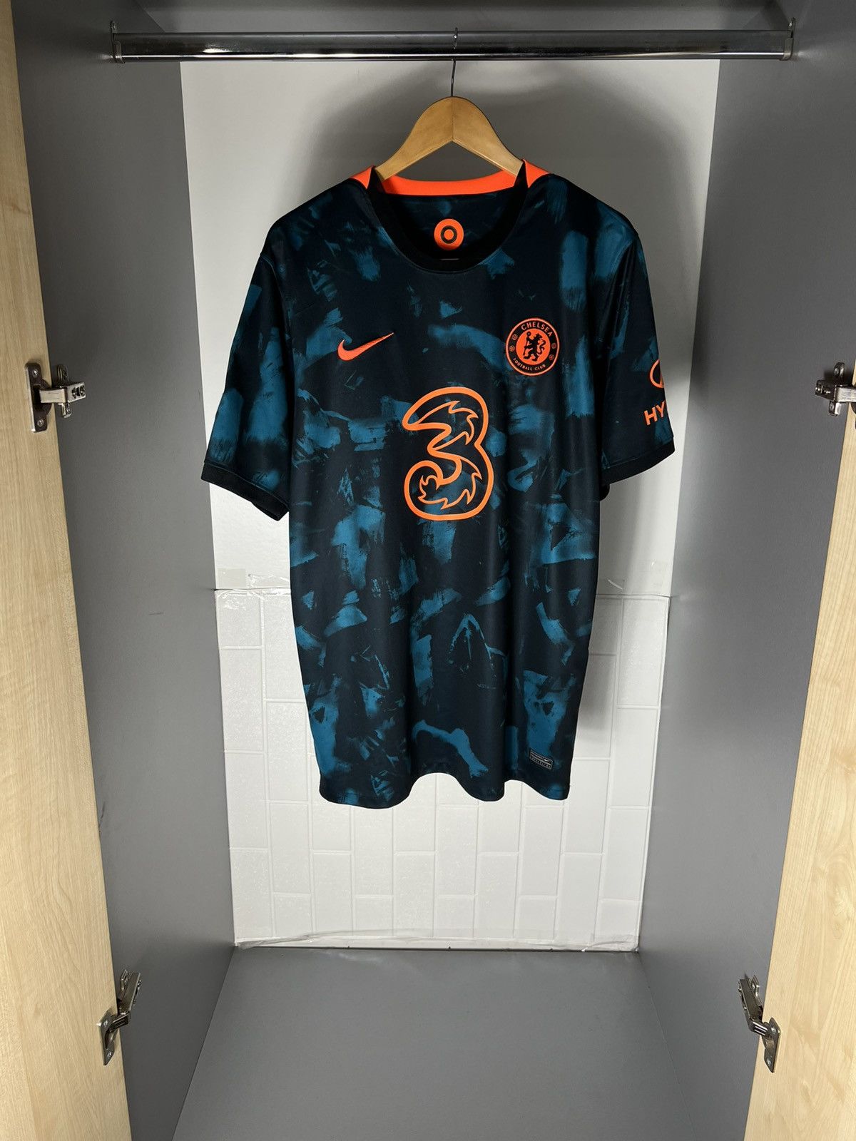 Vintage VERY RARE NIKE FC CHELSEA LONDON ENGLAND SOCCER JERSEY RETRO Size US XL / EU 56 / 4 - 1 Thumbnail