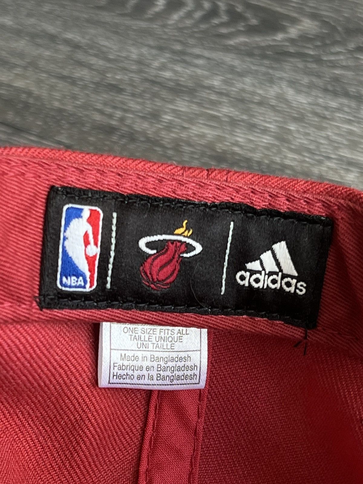 Adidas × NBA × Vintage Vintage Miami Heat SnapBack hat Y2K VTG Size ONE SIZE - 4 Thumbnail