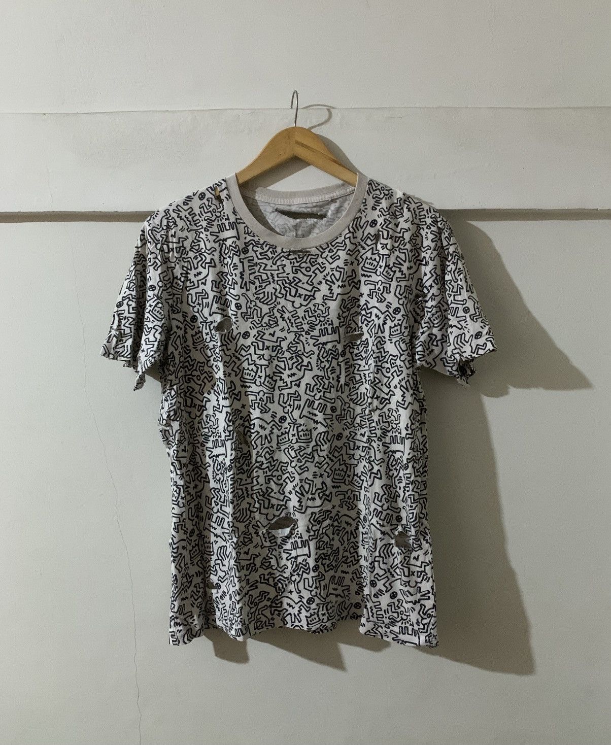 Keith Haring AOP Keith Haring By Uniqlo Distressed Tee Shirt Size US M / EU 48-50 / 2 - 1 Thumbnail