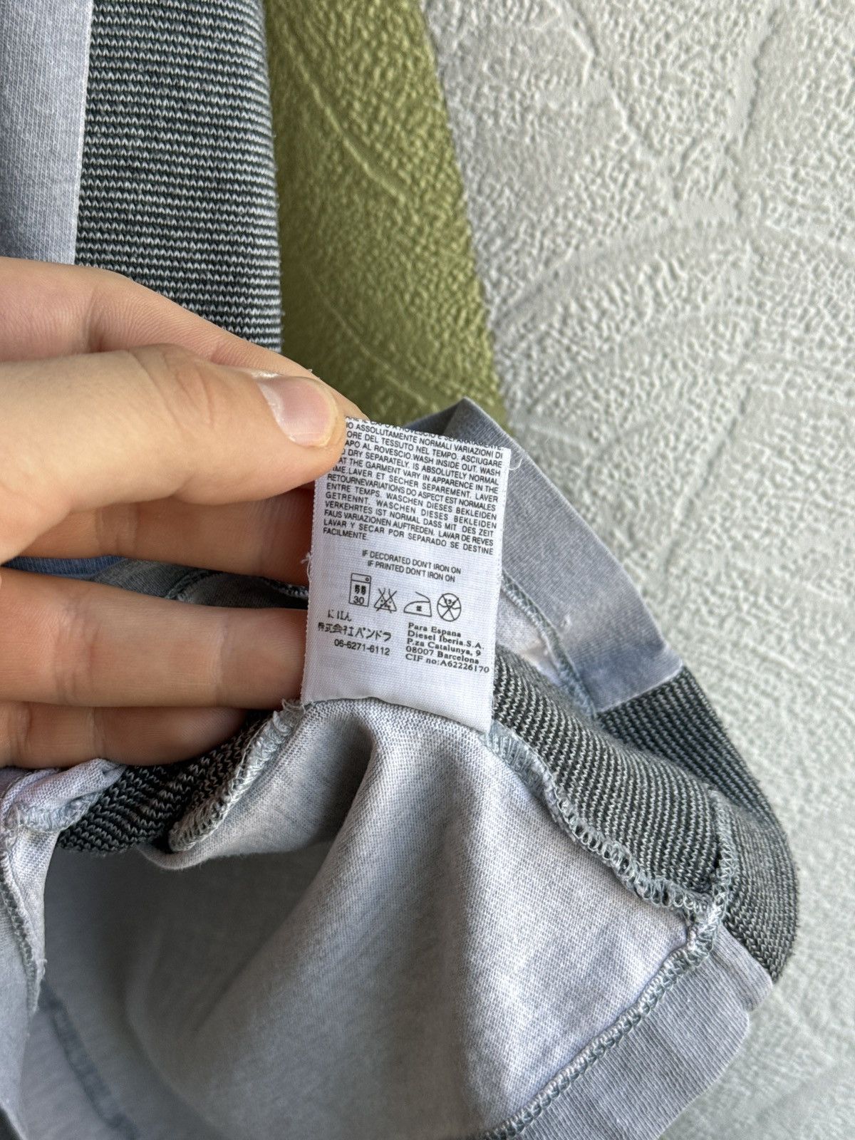 Diesel Rare Diesel Vintage Shield Logo Avant Garde Japanese Tee Y2K Size US L / EU 52-54 / 3 - 11 Thumbnail