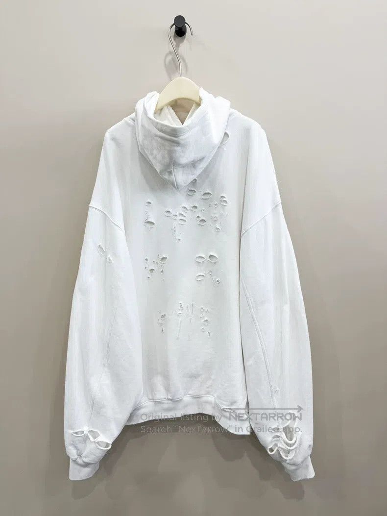 Balenciaga Balenciaga Destroyed print hooded sweatshirt Size US XS / EU 42 / 0 - 2 Thumbnail