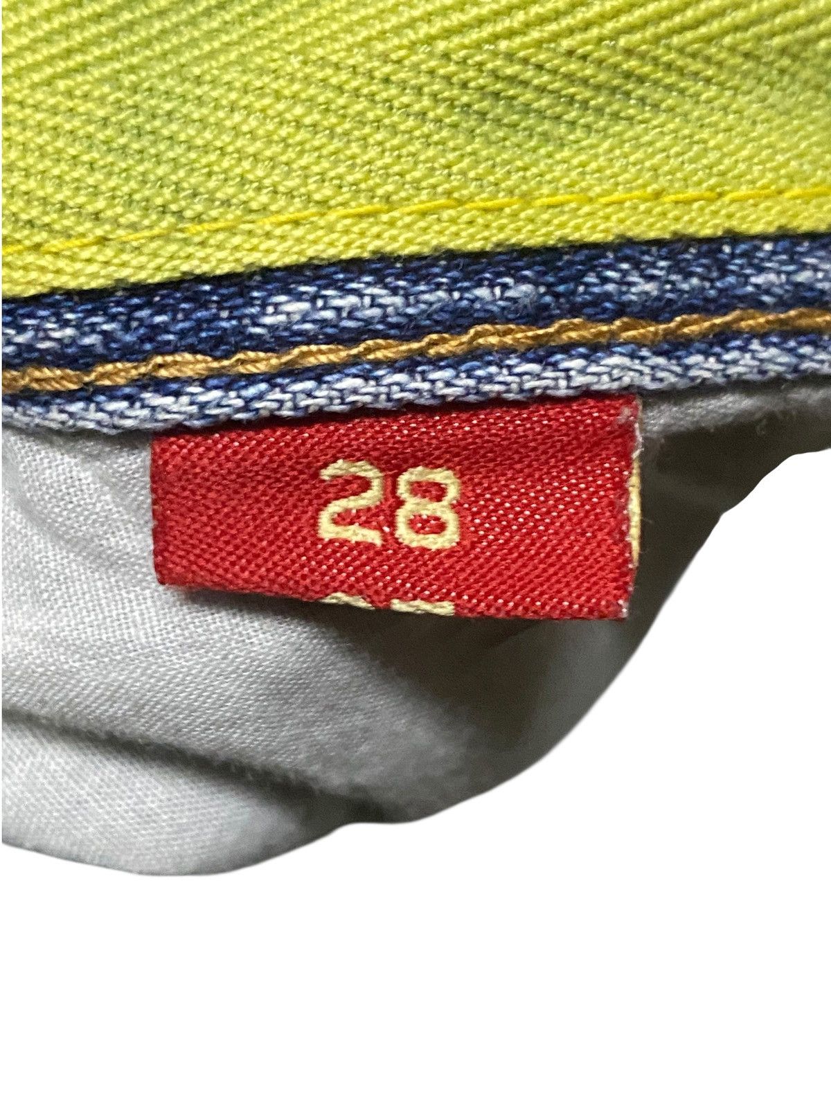 Japanese Brand Vintage Japanese Brand M2368 Nice Distressed Loose Jeans Size US 29 - 12 Thumbnail