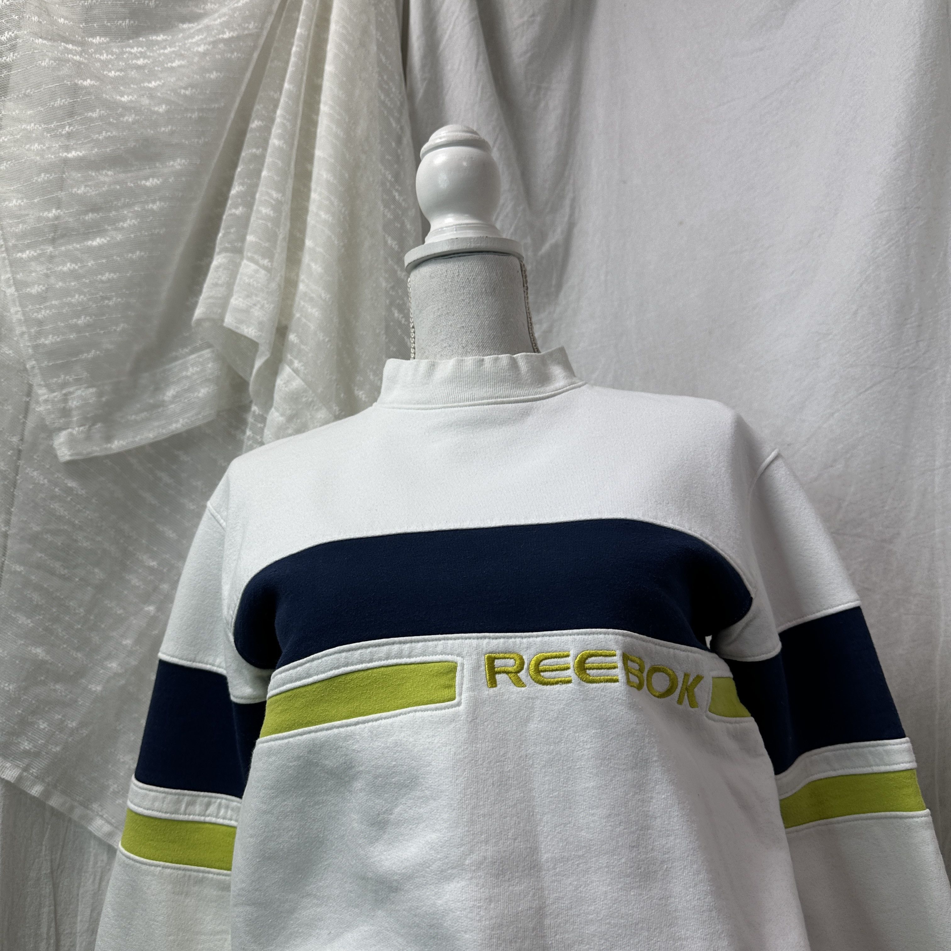 Reebok Vintage Old School Streetwear Reebok Sweatshirt 90s Size US S / EU 44-46 / 1 - 5 Thumbnail