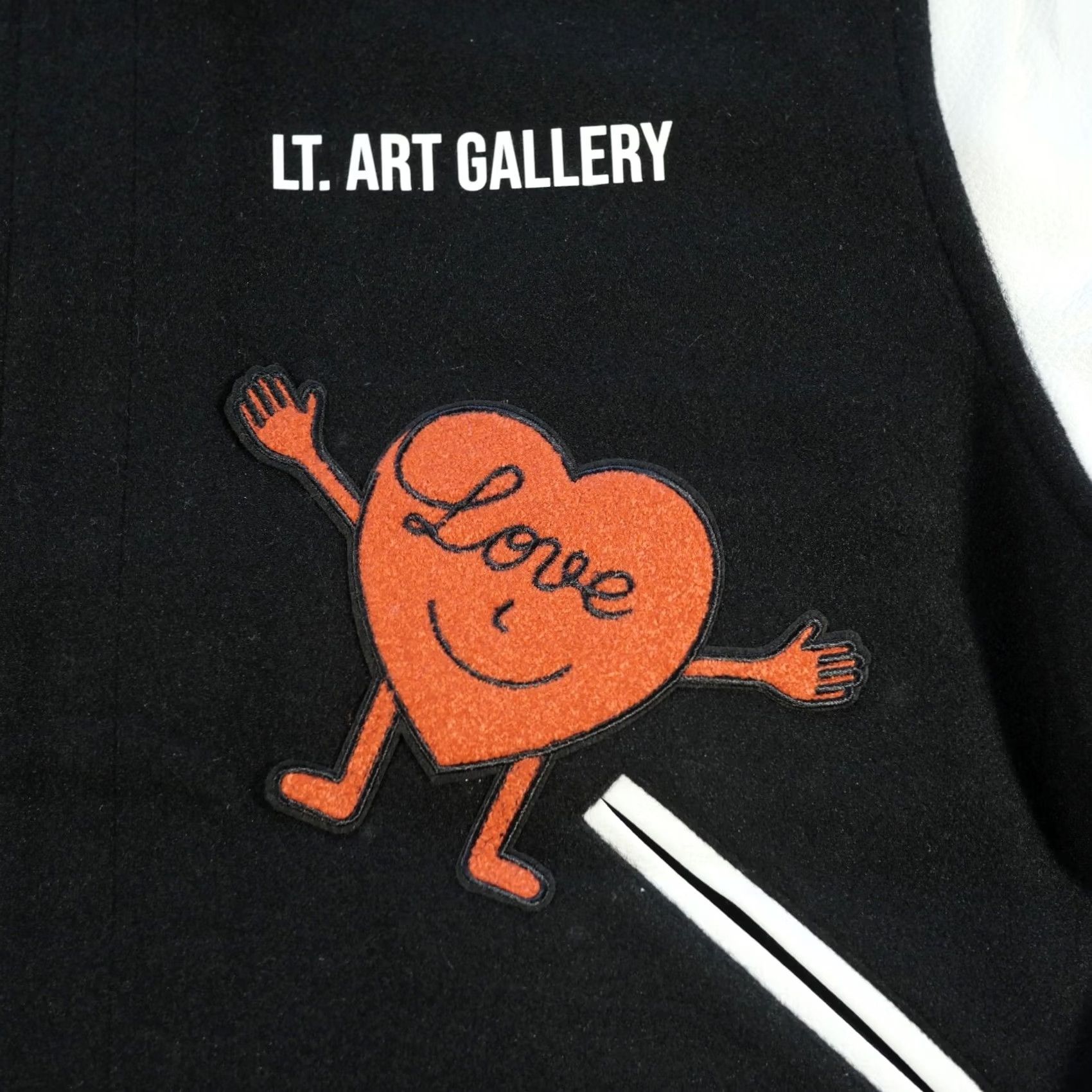 Vintage VINTAGE Tweety Jacket Mens Large Black Looney Tunes Varsity Freeze Big Letter Zip Flaw Size US L / EU 52-54 / 3 - 5 Thumbnail