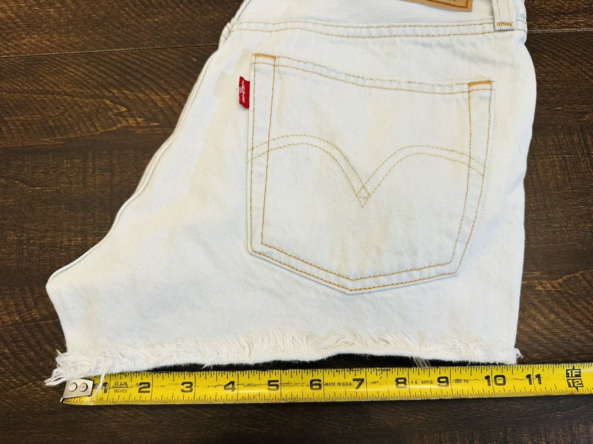 Levi's Levi’s 501 Distressed Women’s Light Wash Button Fly-Size 26 Size 26" / US 2 / IT 38 - 5 Thumbnail