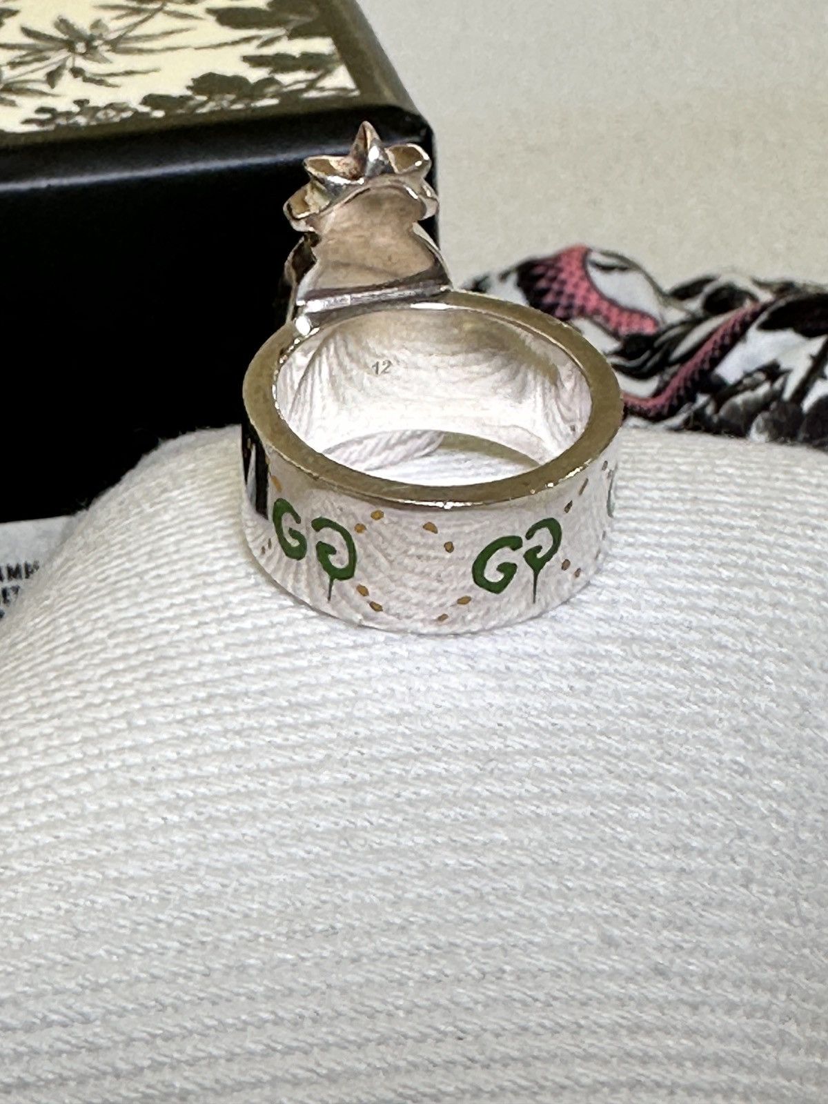 Gucci NWOT Gucci 925 Enamel Ghost Pineapple GG Ring us6/it12 Size ONE SIZE - 5 Thumbnail