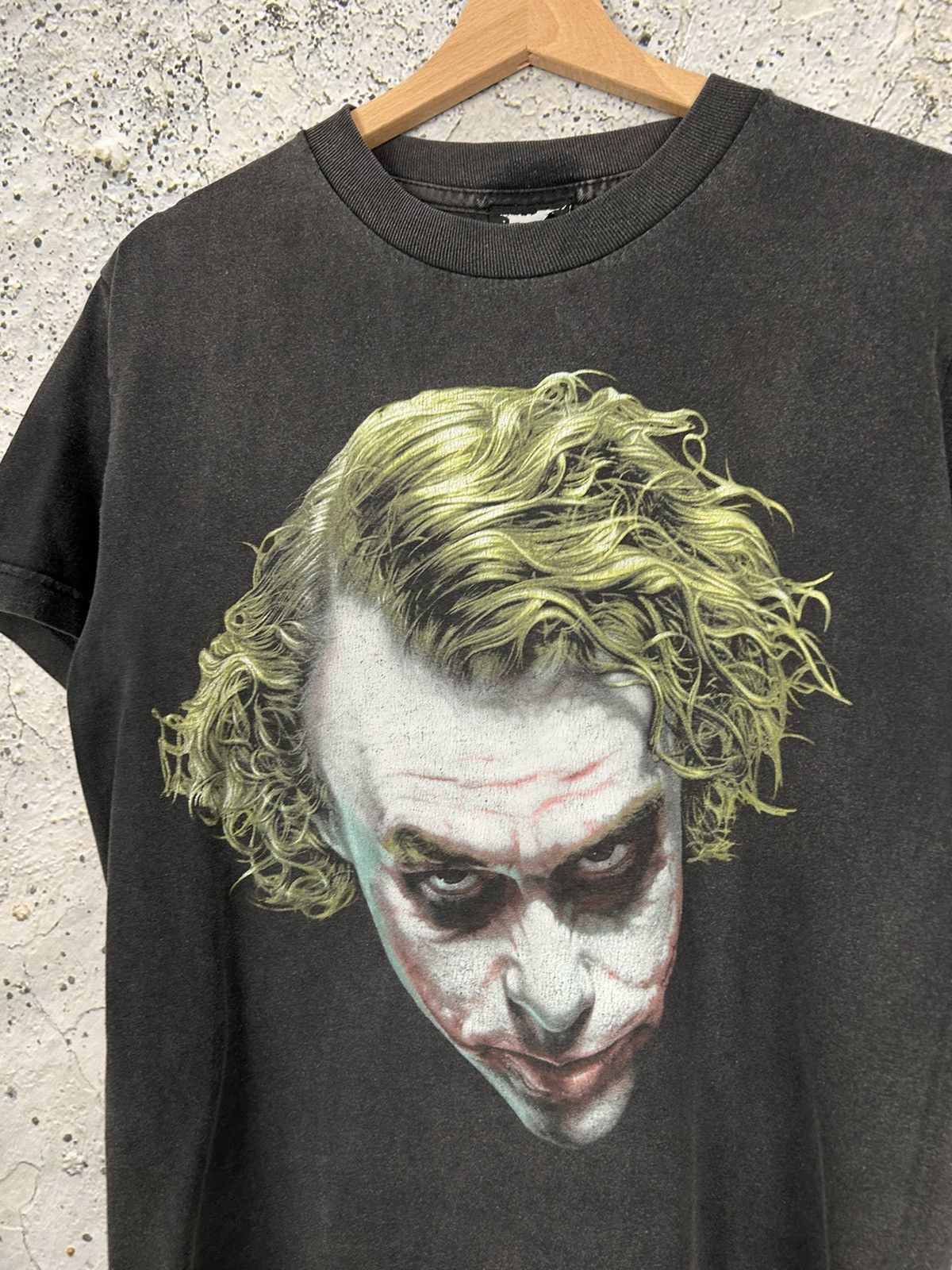 DC Comics Vintage Joker The Dark Knight 2009 DC Comics Promo Tee Movie Size US S / EU 44-46 / 1 - 3 Thumbnail