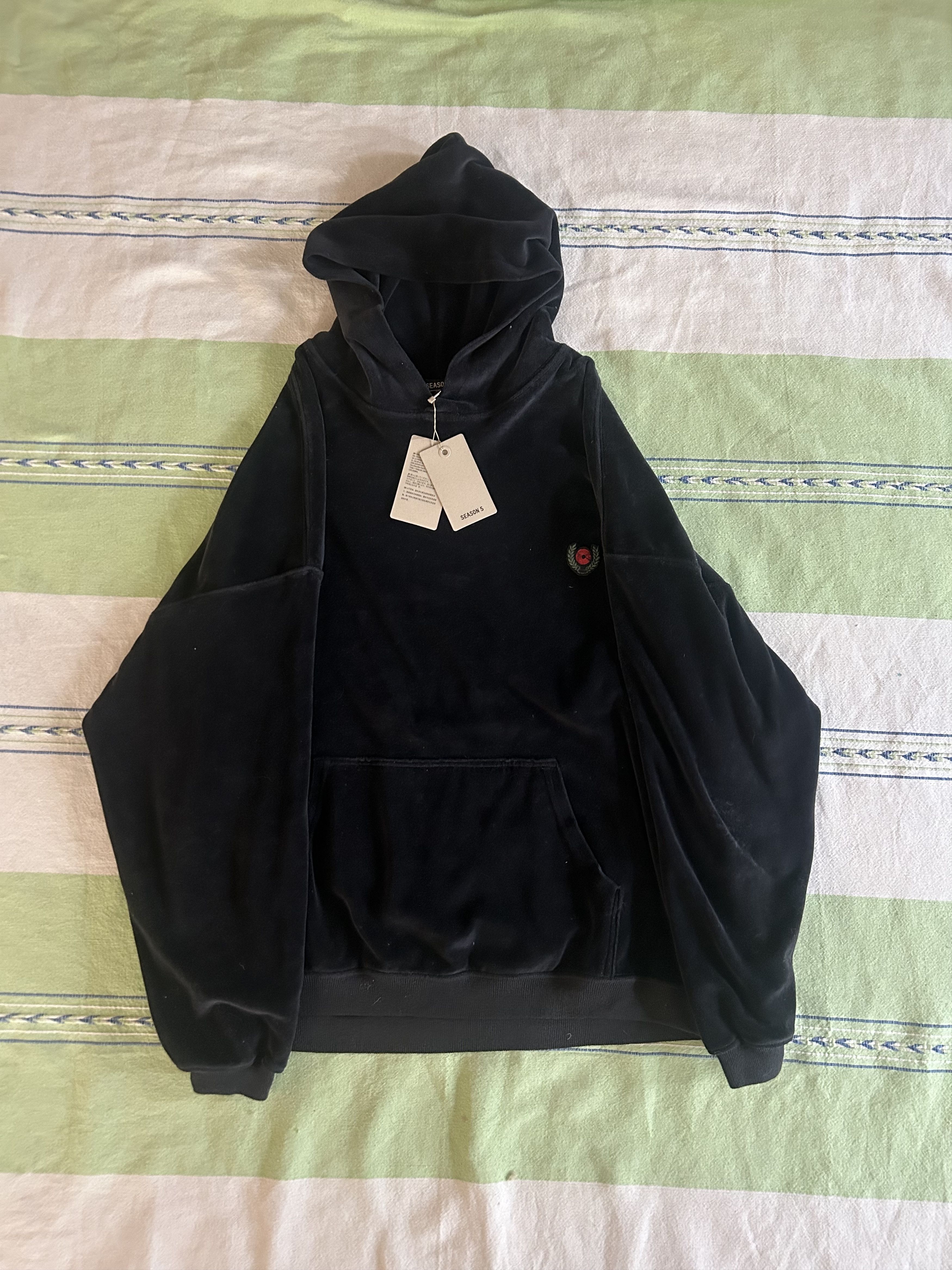 YEEZY SEASON 5 CREST HOODIE BLACK サイズM トップス YEEZY SEASON 5 CREST HOODIE BLACK サイズM