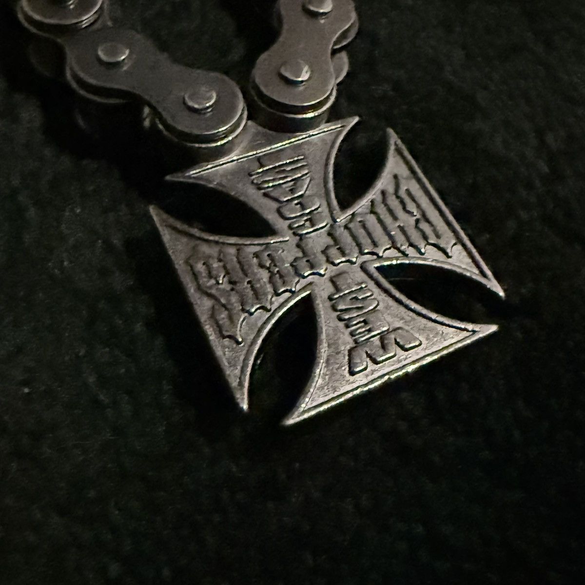 West Coast Choppers Iron Cross - Chain Link Bottle Opener Size ONE SIZE - 2 Thumbnail