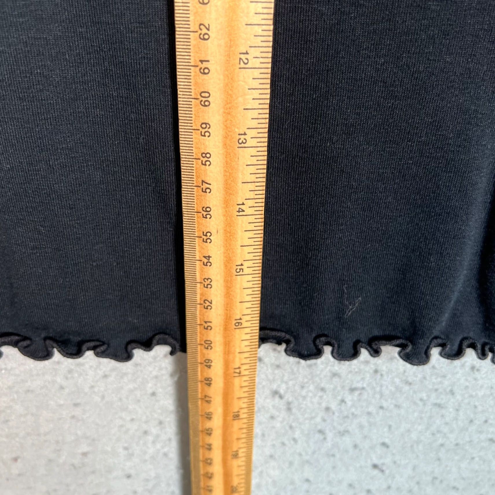 Gap Gap Top Women Modern Black Short Sleeve Ruffle Hem Square Neck T Shirt Small Top Subtle Basic Casual Cotton Spandex Size S / US 4 / IT 40 - 6 Thumbnail