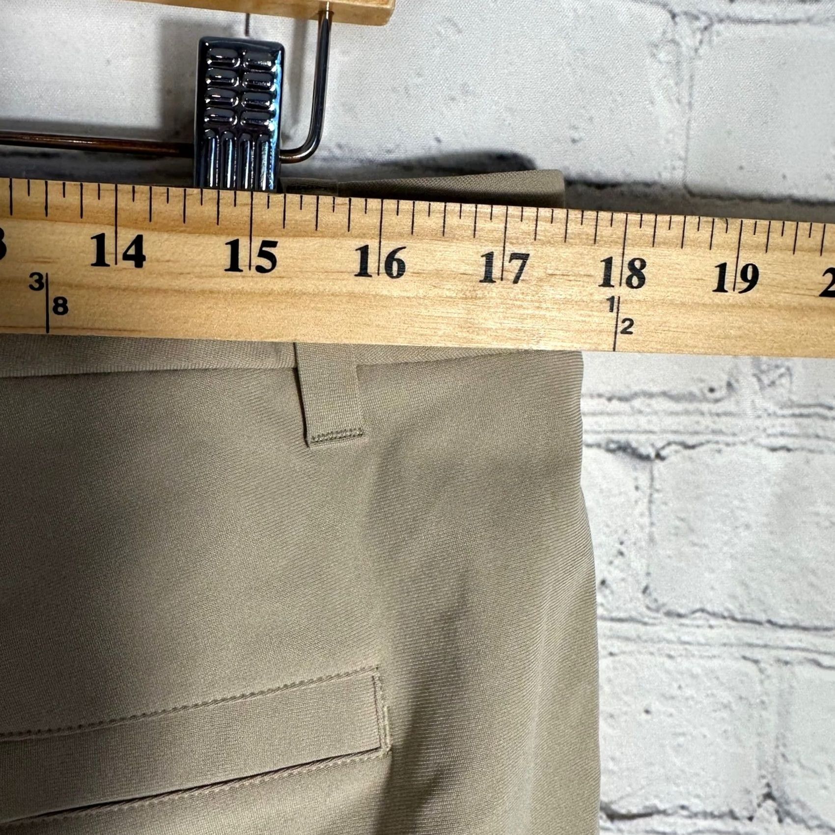 Lululemon Lululemon Commission Slim Fit Pants Mens 33 Khaki Golf Chino Trousers LM5AQYS Straightened? Size US 35 - 4 Thumbnail