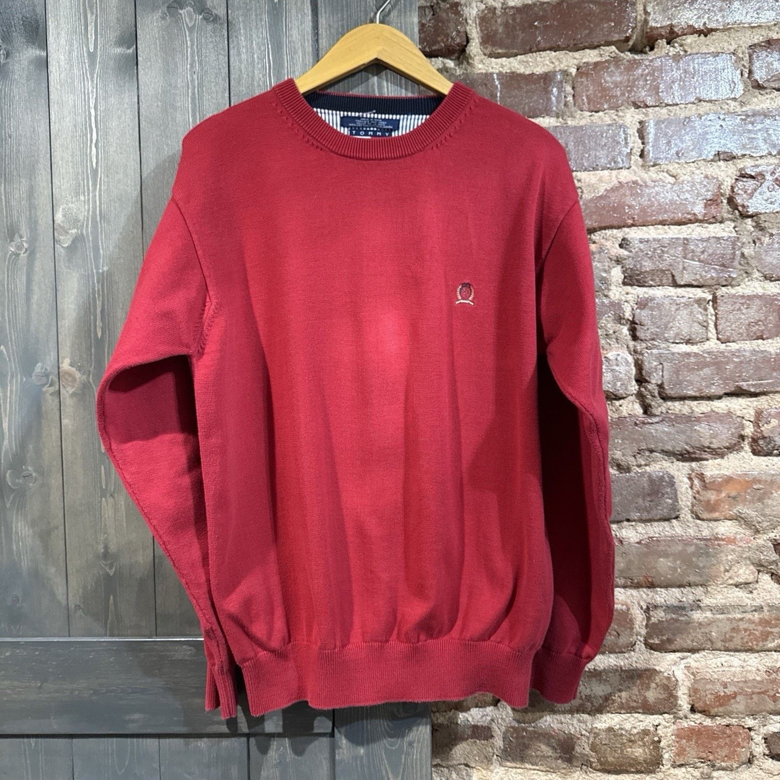 Tommy Hilfiger Tommy Hilfiger Vintage Men's Pullover Sweater Sz L Red logo Size US L / EU 52-54 / 3 - 1 Thumbnail