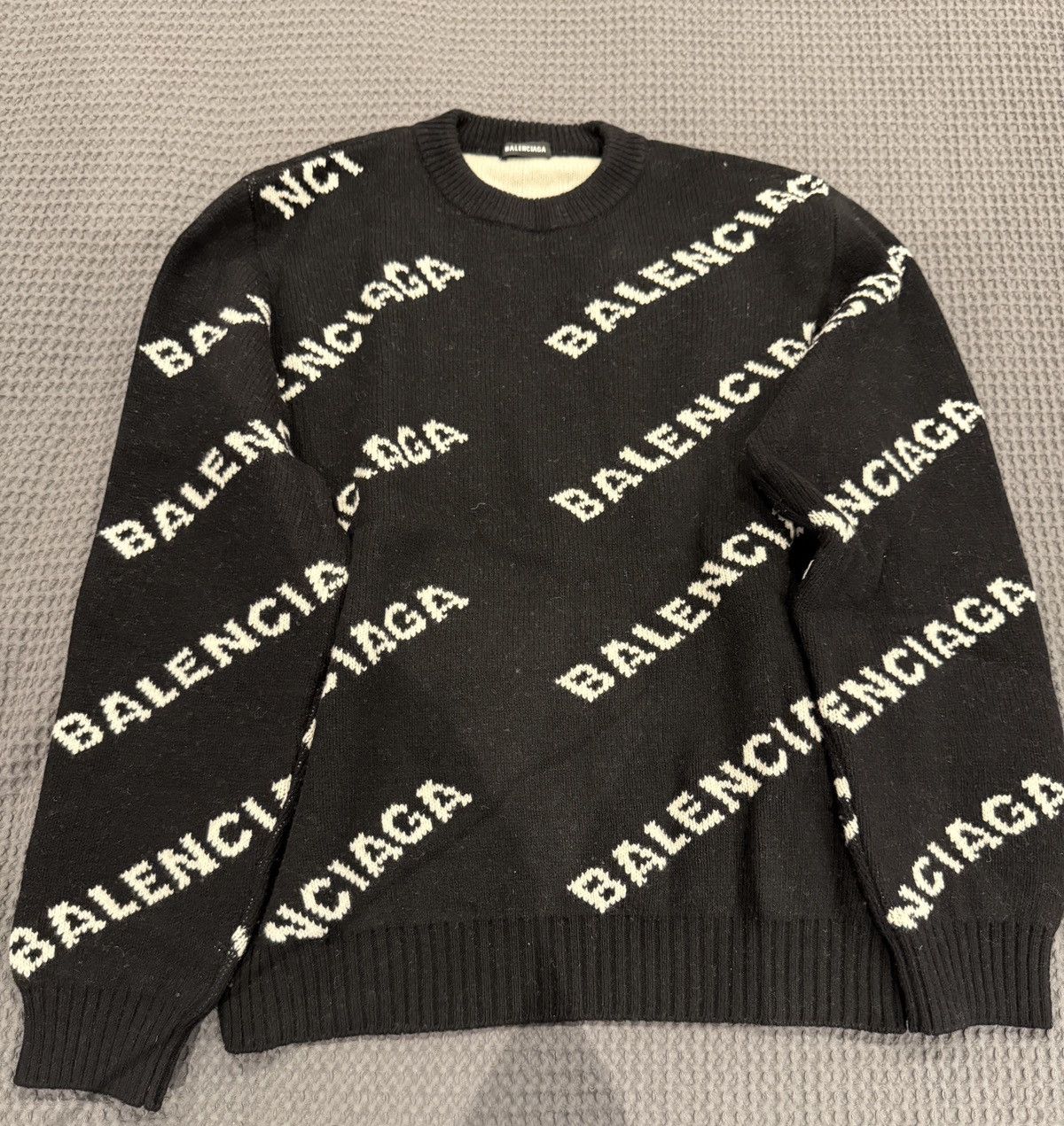 Balenciaga Balenciaga Sweater Size US L / EU 52-54 / 3 - 1 Thumbnail